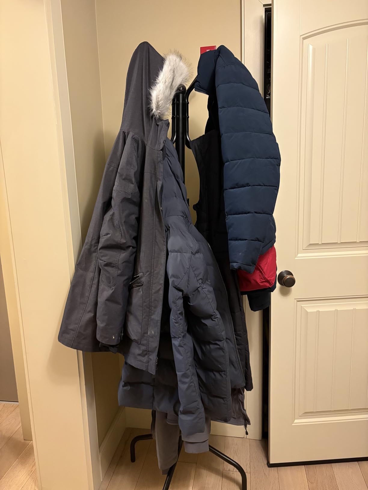 SONGMICS Coat Rack Freestanding, Metal Coat Rack Stand with 12 Hooks and 4 Legs, Holds Clothes, Hats, and Bags, for Entryway, Living Room, Bedroom, Black URCR031B01 customer photo 2