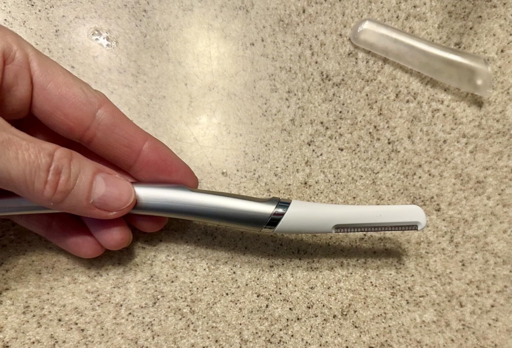 Gillette Venus Dermaplaning Tool, 2 Blade Refills, Exfoliating Face Razors for Women, Eyebrow and Facial Dermaplane Razor customer photo 2