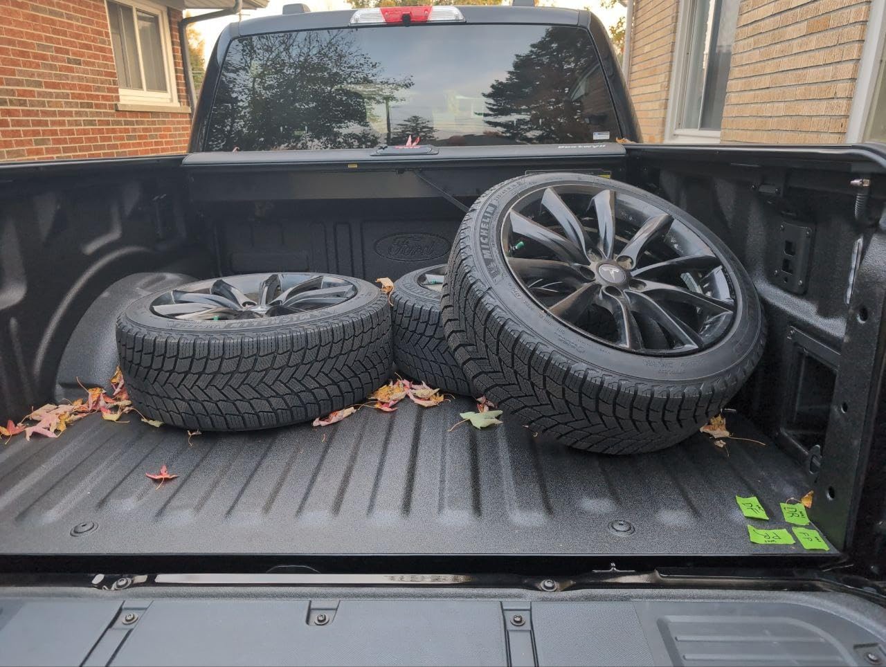 Retractable Hard Tonneau Cover Fits Ford F-150 2015-2026 5.5 Ft Short Bed, BoxLink Compatible, Original Hole Installation, Smooth Spring-Loaded Operation, (incl. Raptor/Lightning) | K22c | customer photo 1