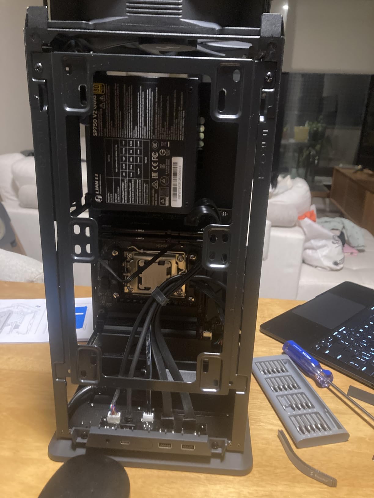 Fractal Design Mood Light Gray PC Case - Sleek Fabric Design, 180mm Top Fan, Conceals 325mm Graphics Card, m-ITX Motherboard Compatible customer photo 2
