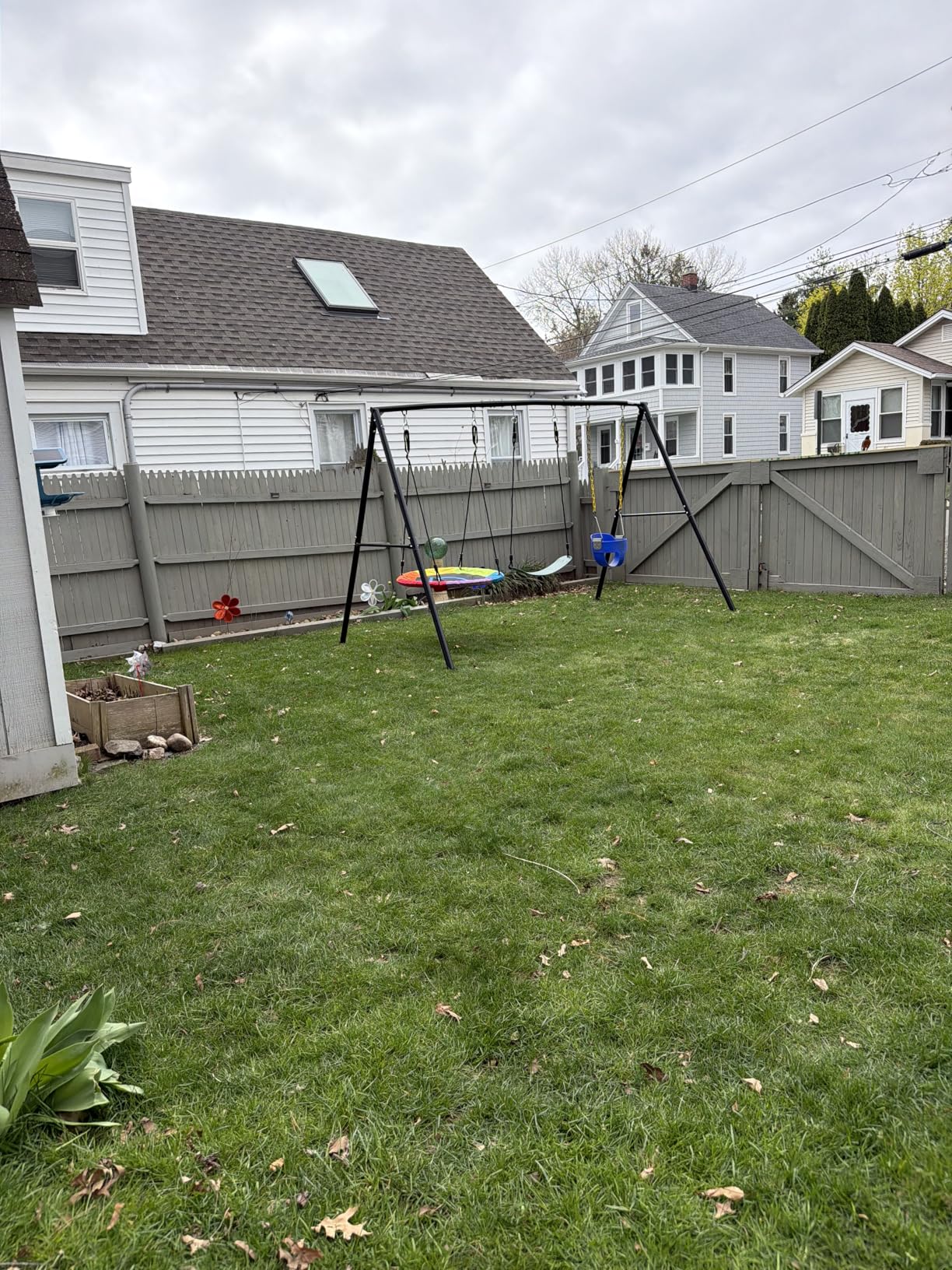 Hapfan 500lb Heavy Duty Metal Swing Sets for Backyard with Saucer Swing, Kids Triple Outdoor Swingset, Easy to Assemble (Patented) customer photo 1