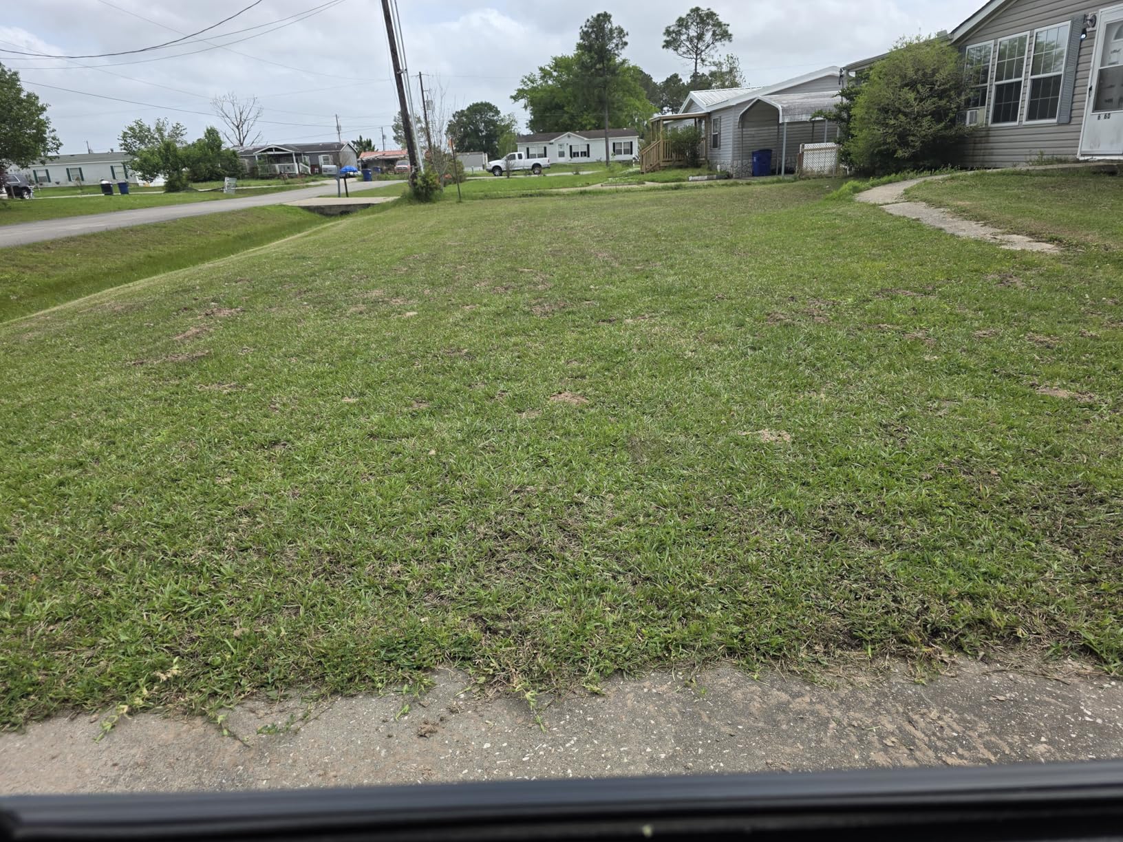 Remote Controlled Lawn Mower| 55° Slope Capability | Hybrid Self-Charging Dual Battery | Brushless Motors | Zero Turn | Adjustable Cutting Deck (Mower) customer photo 1