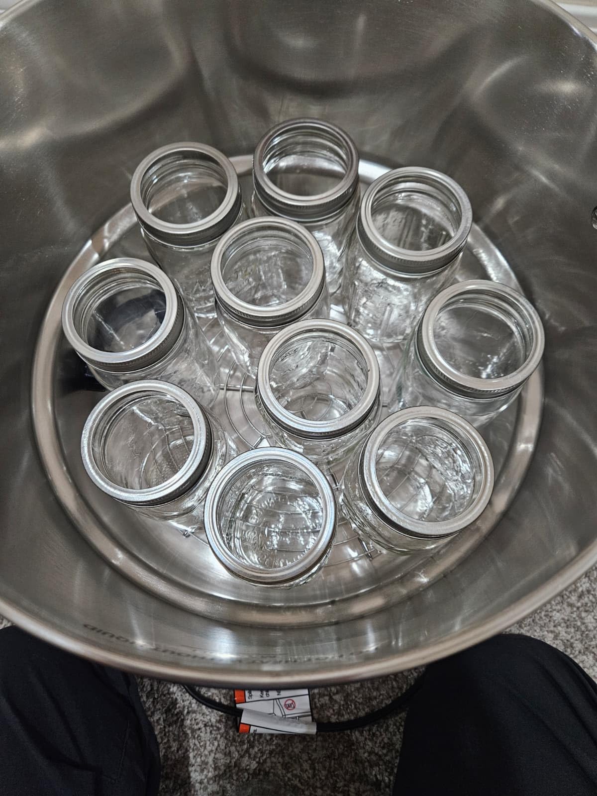 Ball EasyCanner Electric Water Bath Canner, 21-Quart Capacity, Automated Heating, Multicooker & Steamer Functionality customer photo 1