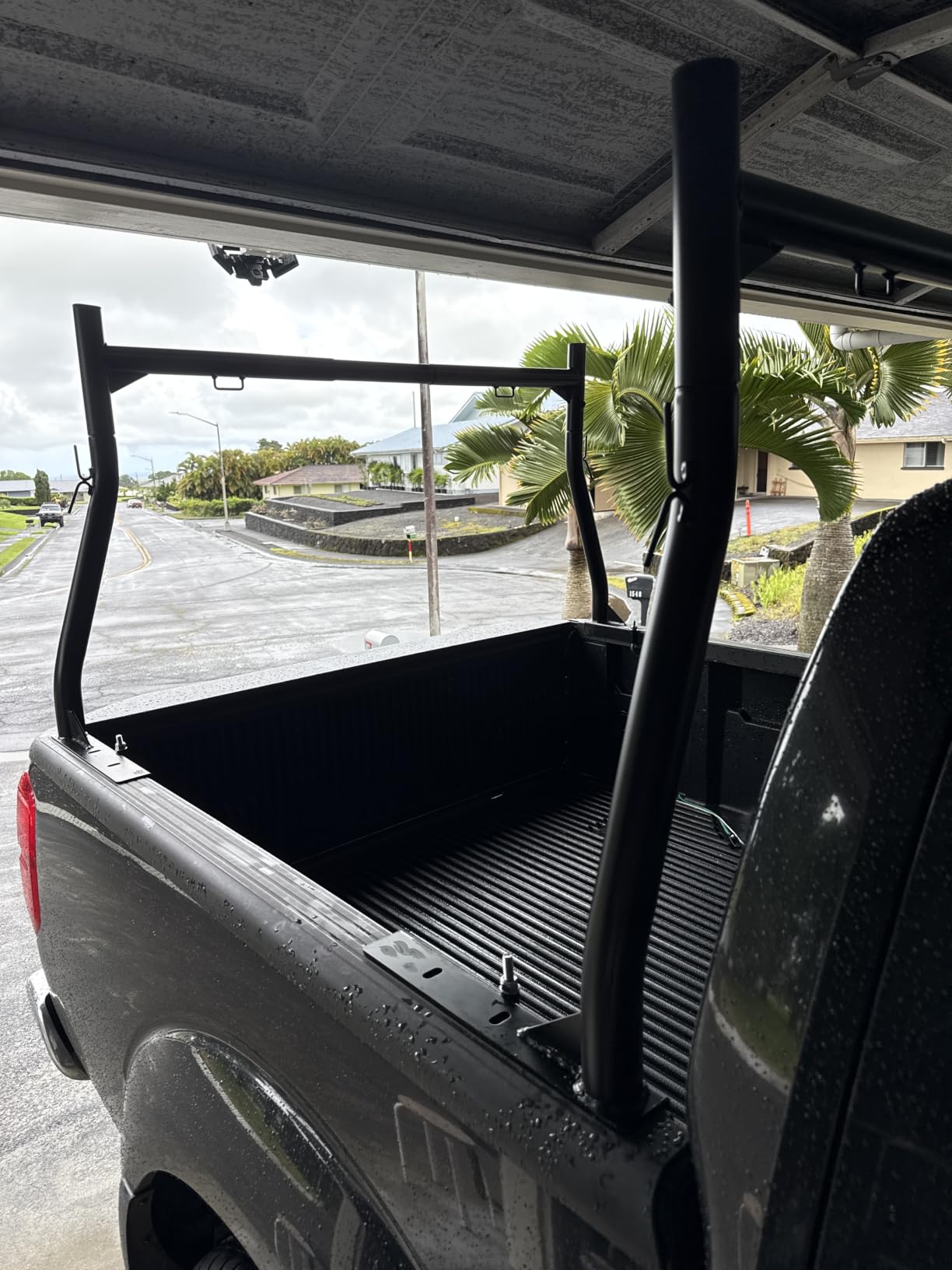 VEVOR Extendable Steel Truck Ladder Rack - 800 lbs Capacity, 46-71 inch, Non-Drilling J-Bolts for Kayak, Surfboard, Lumber, Ladder customer photo 1