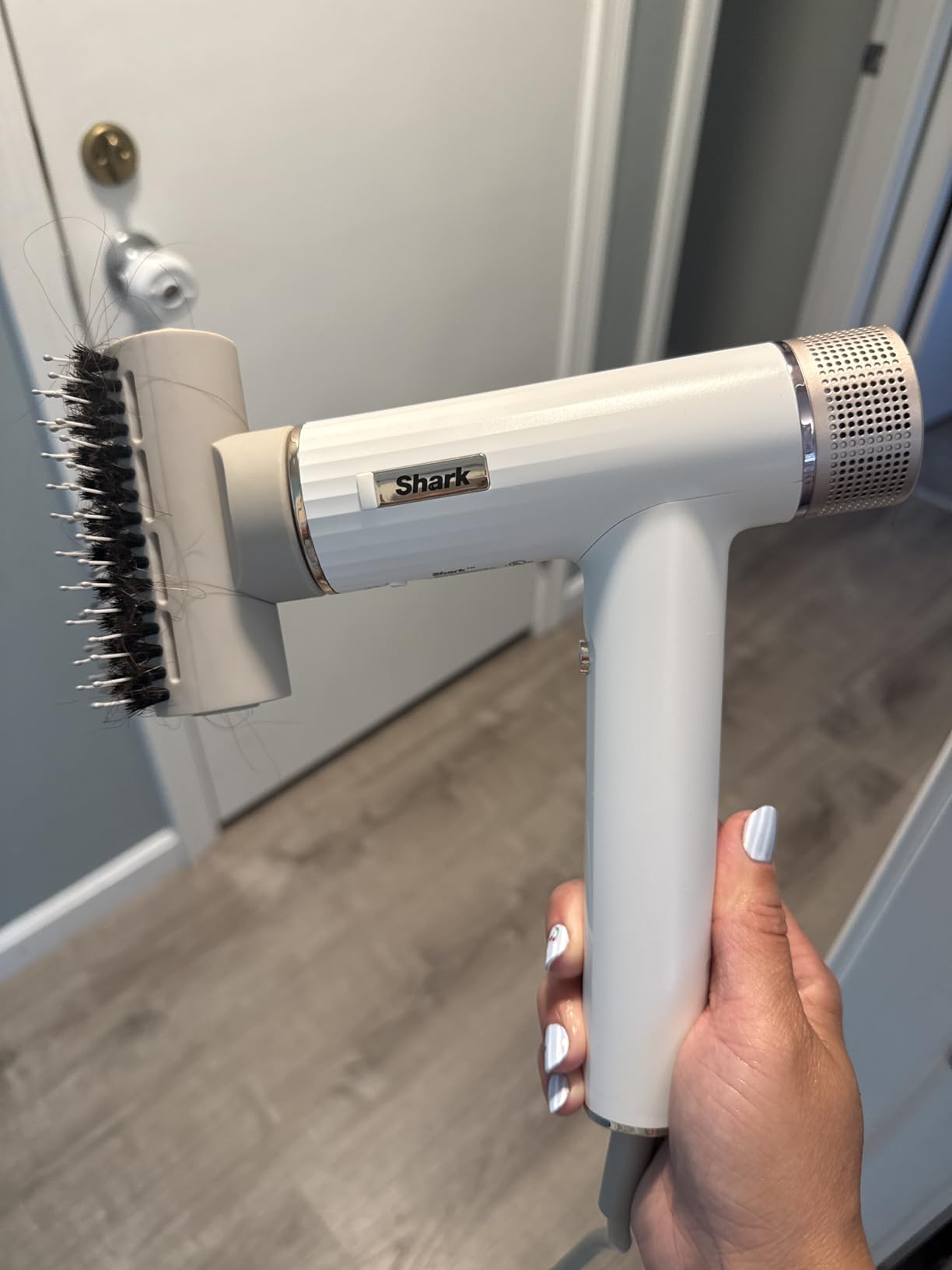 Shark SpeedStyle High-Velocity Hair Dryer (HD331) - No Heat Damage, 3 Styling Tools Included, Silk customer photo 1