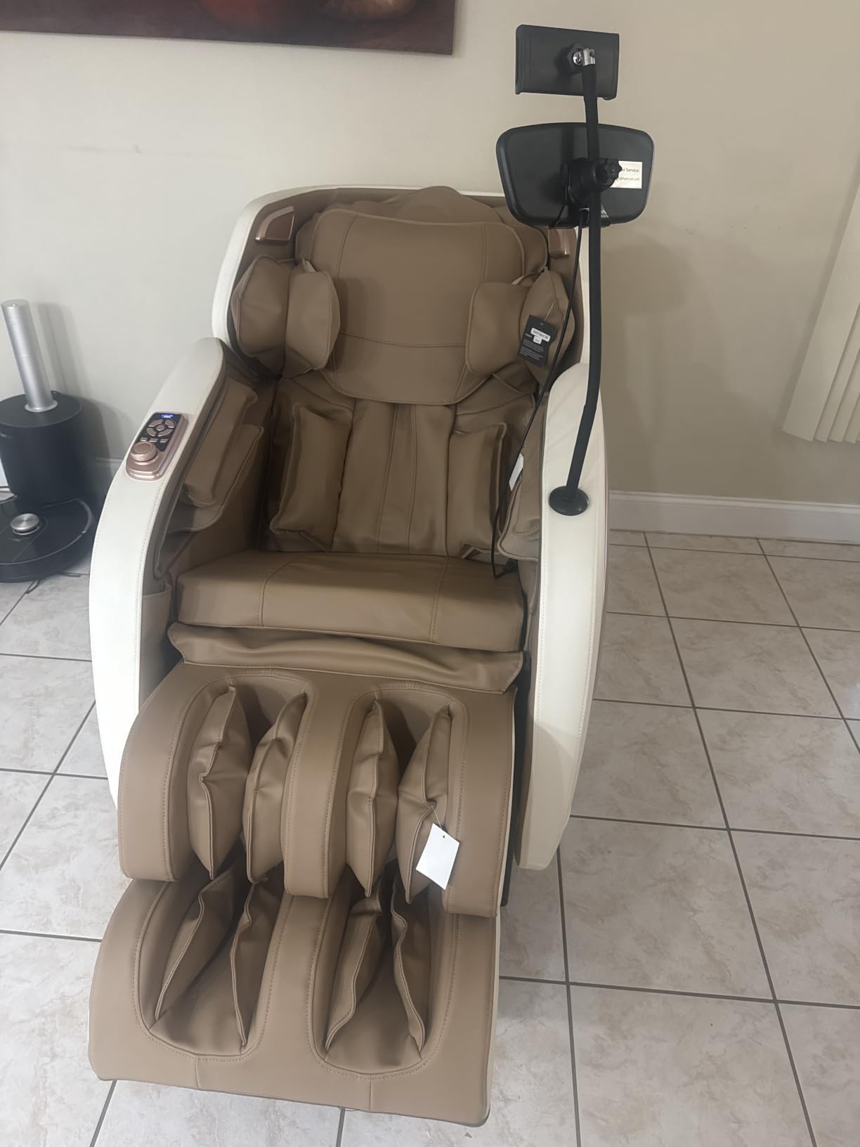 Massage Chair Full Body with Heat, Full Body Zero Gravity Shiatsu Massage Chair, Kneading Recliner w/ 20 Auto Modes, Foot Massage, Bluetooth, USB Charging Port, Touch Screen Controller customer photo 1
