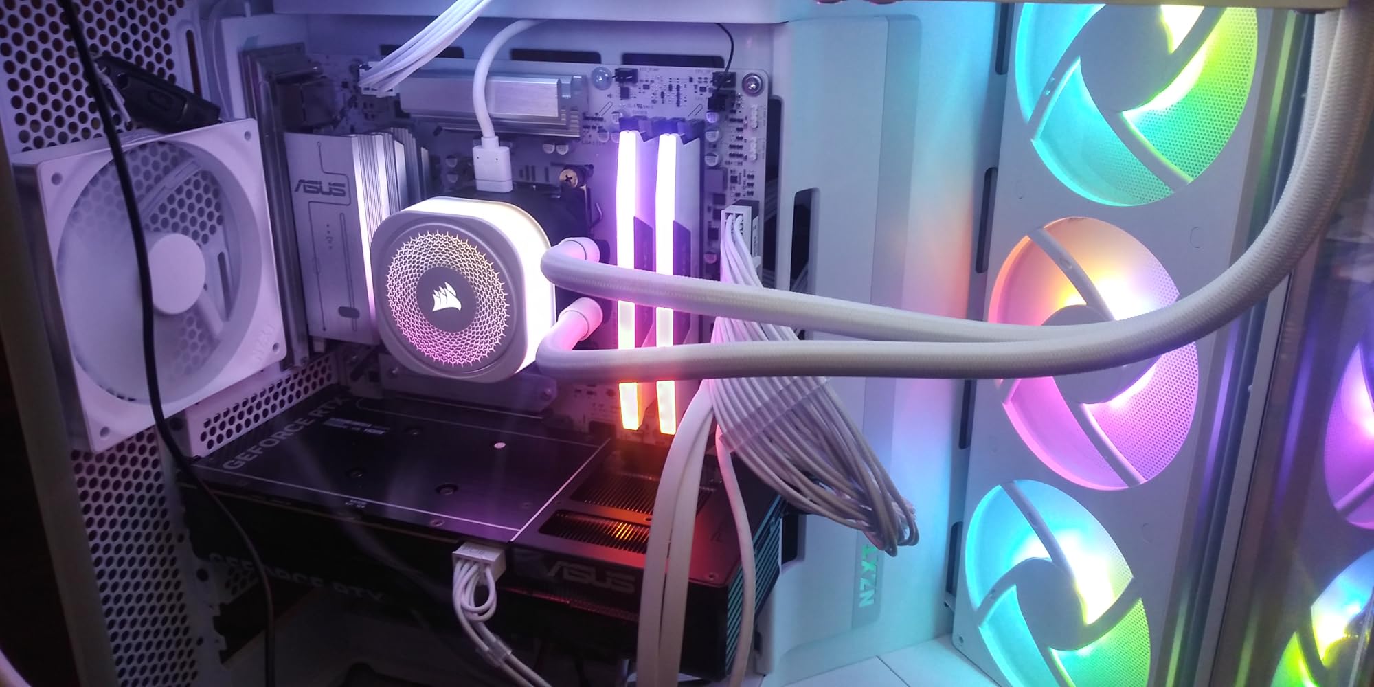 CORSAIR Vengeance RGB DDR5 RAM 32GB (2x16GB) Up to 6000MHz CL36-44-44-96 1.35V Intel XMP 3.0 Desktop Computer Memory - White customer photo 2