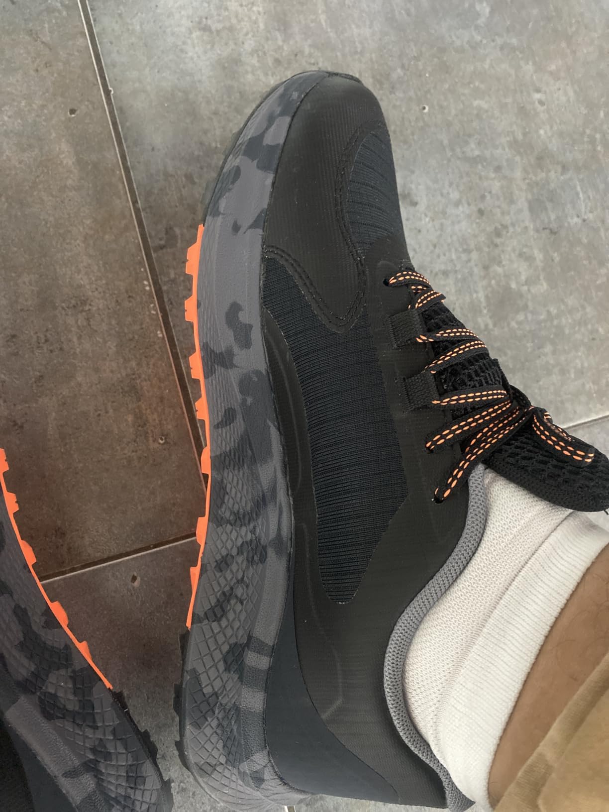 Under Armour Men's Charged Bandit Trail 3 Sneaker customer photo 2