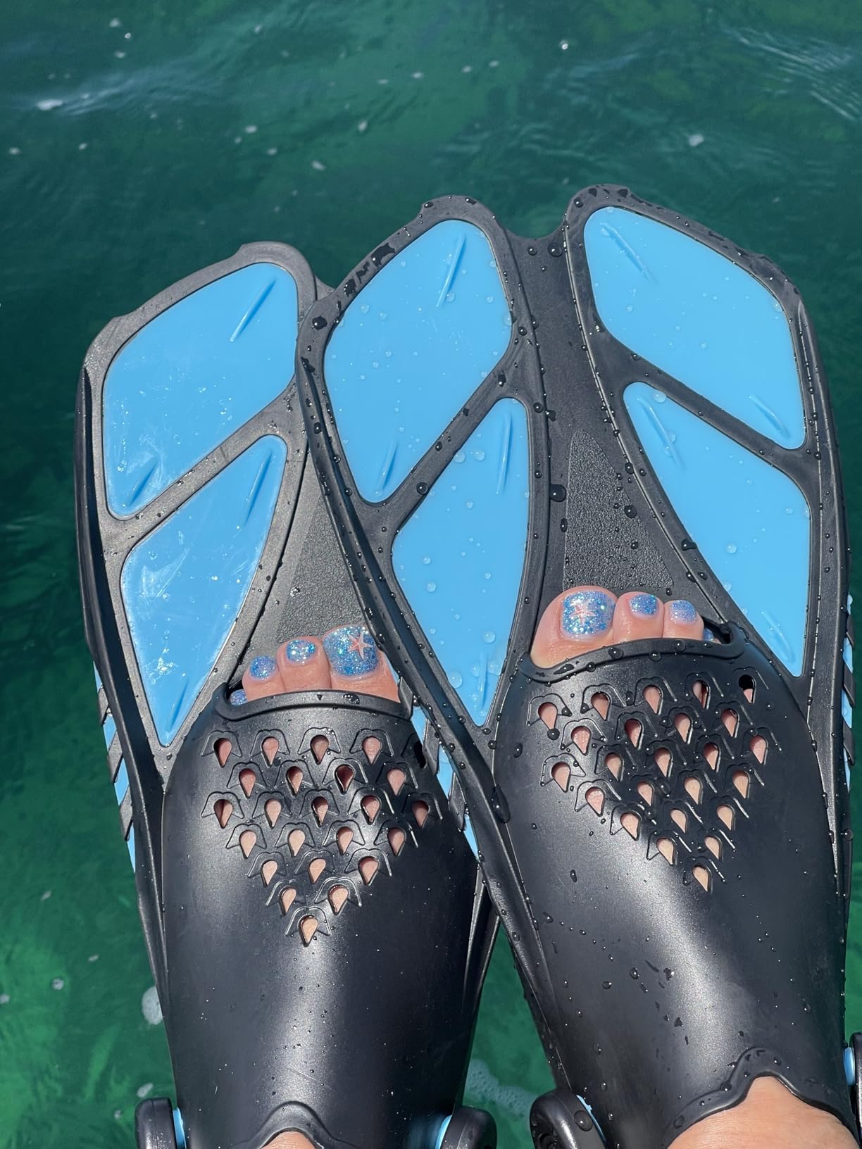 Ubekezele Snorkeling Gear for Adults Men Women, 4 in 1 Snorkel Set with Panoramic View Diving Mask Anti-Fog Anti-Leak, Dry Top Snorkel, Fins and Travel Bag for Swimming, Snorkeling and Travel Diving customer photo 2