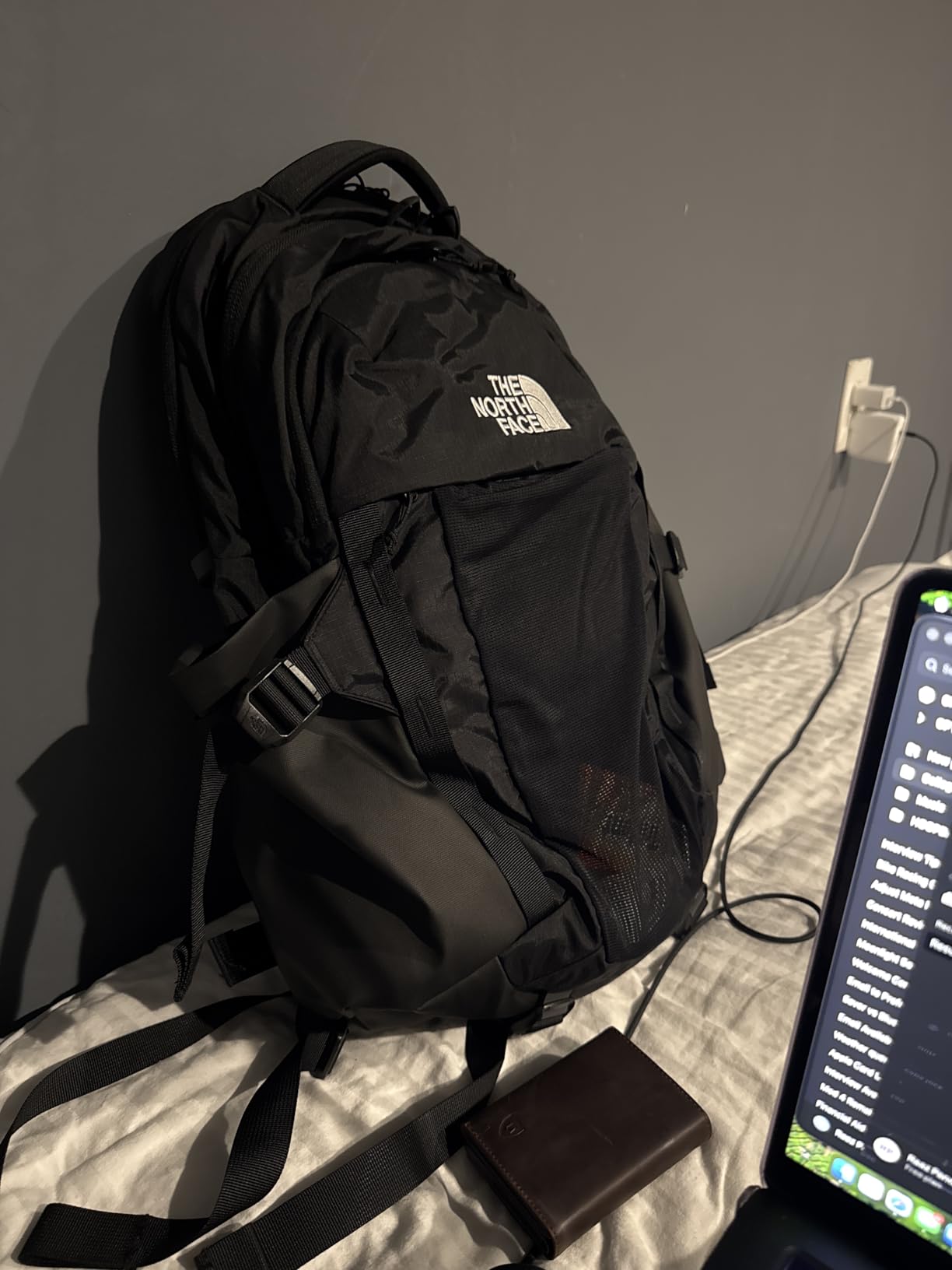 The North Face Recon Everyday Laptop Backpack - Daypack, Water Repellent, Laptop Sleeve, 2 Water Bottle Pockets, TNF Black/TNF Black-NPF customer photo 1