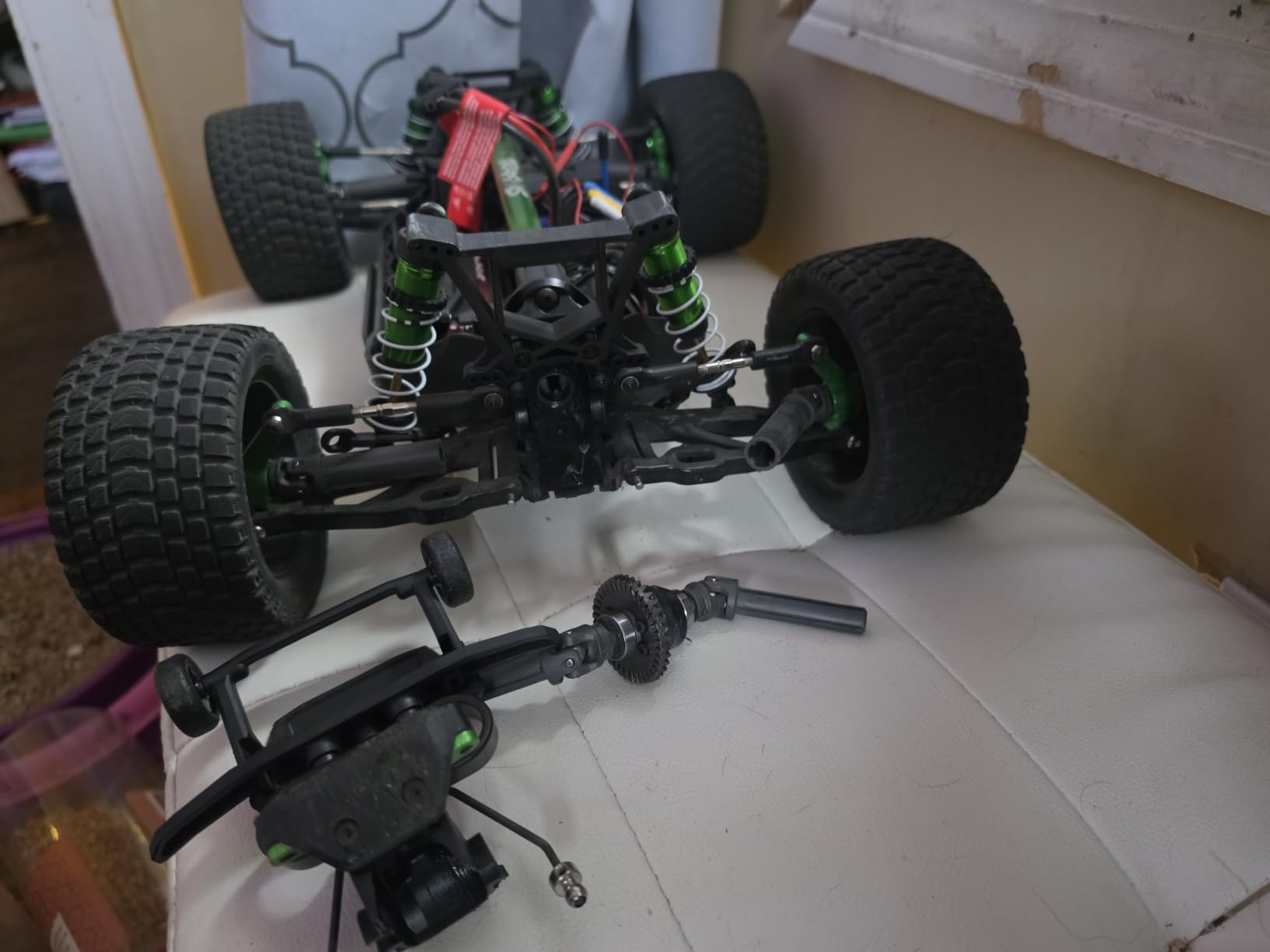 Traxxas Rustler 4x4 Ultimate VXL Green 1/10 RTR - 67097-4 customer photo 1