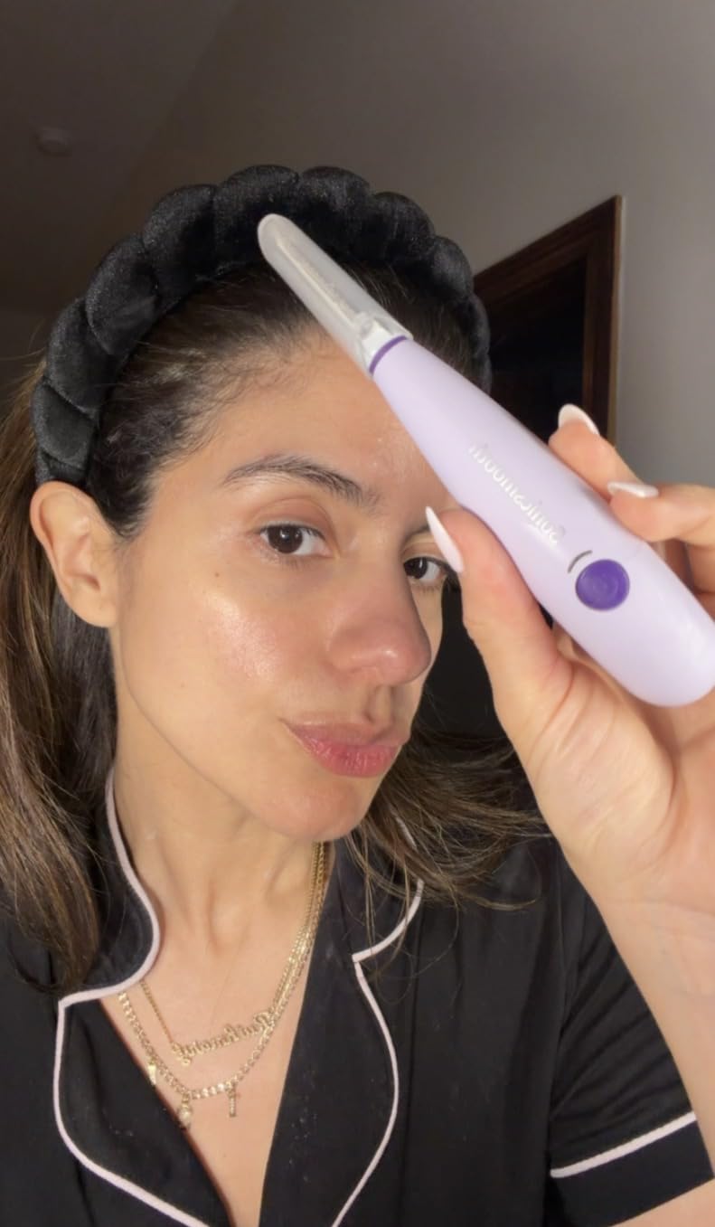 Michael Todd Beauty Sonicsmooth Dermaplane Razor for Women Face | Dermaplaning System + Eyebrow Trimmer, Peach Fuzz Remover, 8 Weeks of Dermaplaning Blades, 3-Year Warranty customer photo 2