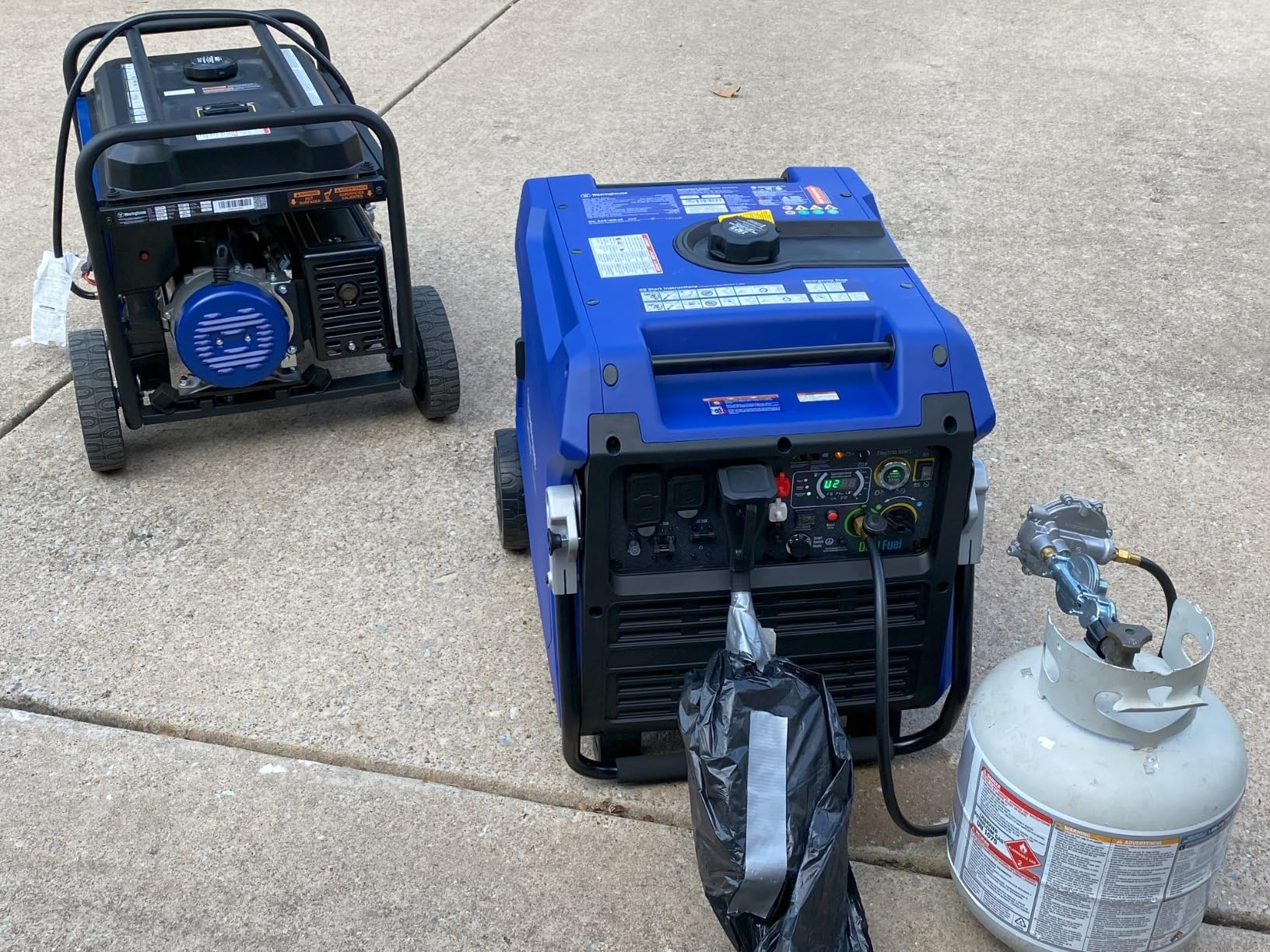 Westinghouse 12000 Peak Watt Dual Fuel Portable Inverter Generator, Remote Electric Start, Transfer Switch Ready, Gas and Propane Powered, Low THD - Safe for Electronics, Parallel Capable, CO Sensor customer photo 2