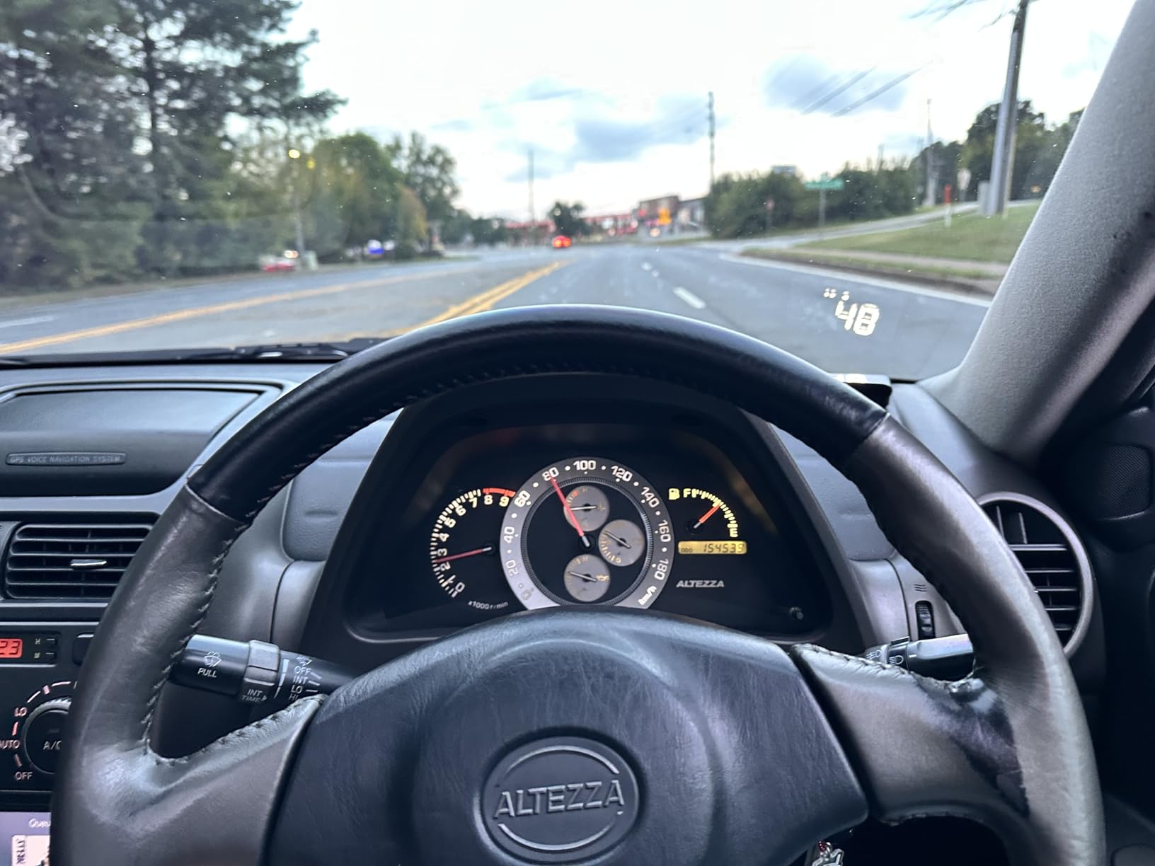 Liiiyuan M1 White Windshield Projection Heads Up Display, Digital GPS Speedometer with Speed, Travel Direction Function, and Overspeed Alarm, Fatigue Driving Alarm, Suitable for All Vehicles customer photo 1