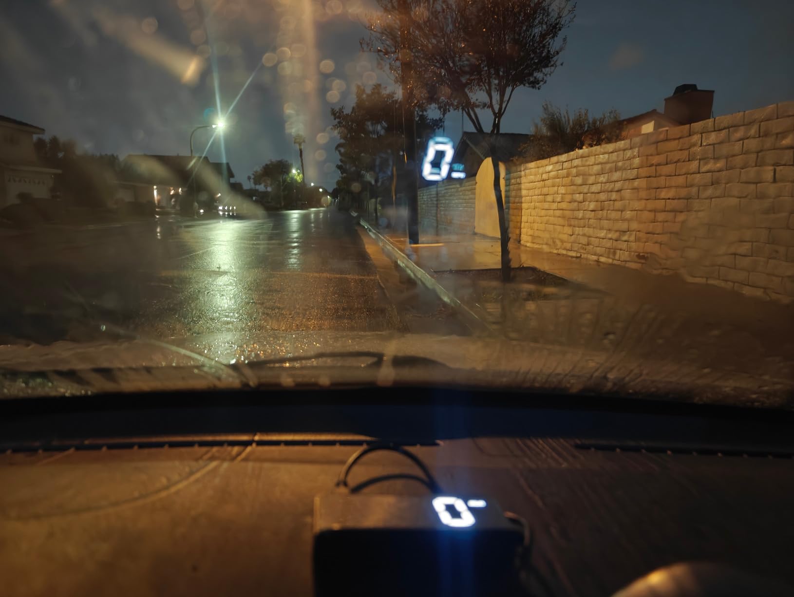 Liiiyuan M1 White Windshield Projection Heads Up Display, Digital GPS Speedometer with Speed, Travel Direction Function, and Overspeed Alarm, Fatigue Driving Alarm, Suitable for All Vehicles customer photo 2