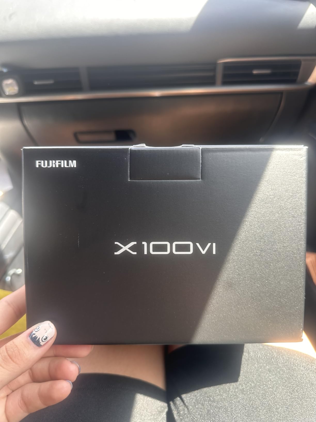 Fujifilm X100VI Digital Camera (Japan) (Silver) customer photo 2