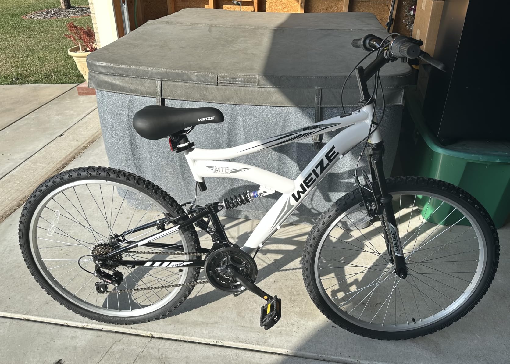 WEIZE Mountain Bike, 24/26/27.5 inch Outdoor MTB Bicycle, 6/18-Speed High-Carbon Steel Dual Full Suspension customer photo 1