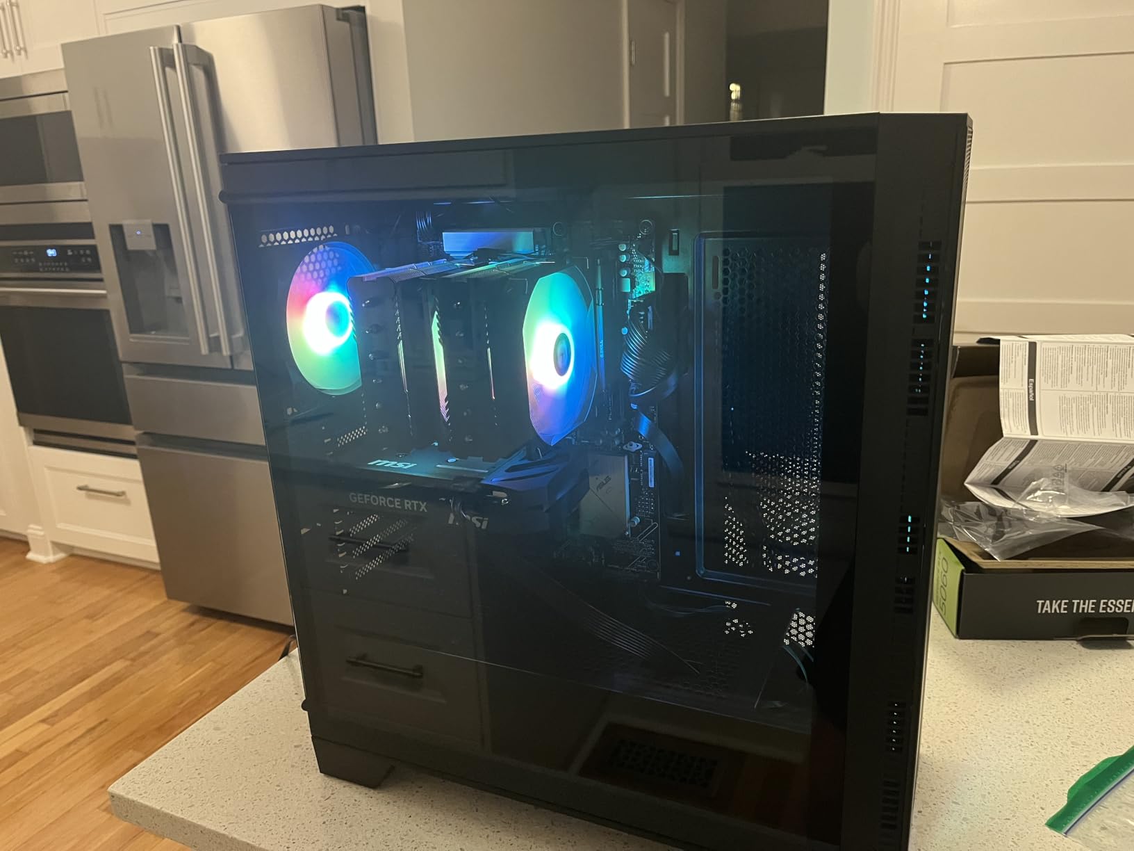 MSI MAG Forge 321R Airflow - Premium Mid-Tower Gaming PC Case - Tempered Glass Side Panel - ARGB 120mm Fans - Liquid Cooling Support up to 360mm Radiator - Vented Front Panel customer photo 1