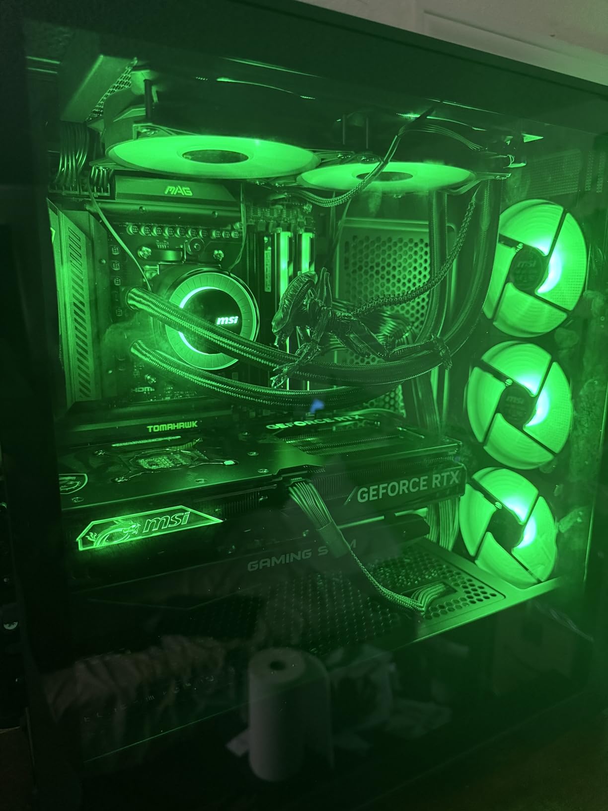 MSI MAG Forge 321R Airflow - Premium Mid-Tower Gaming PC Case - Tempered Glass Side Panel - ARGB 120mm Fans - Liquid Cooling Support up to 360mm Radiator - Vented Front Panel customer photo 2