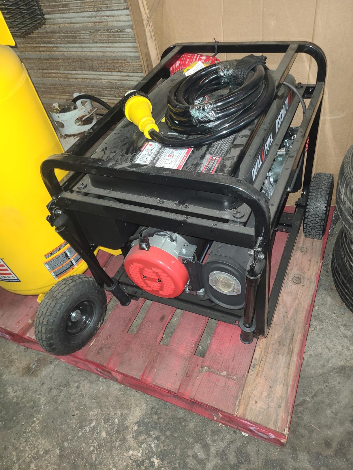 DuroStar DS13000MX 13,000-Watt 500cc Dual Fuel Portable Generator - Gas and Propane, Remote Electric Start, Whole Home Power Backup, Transfer Switch Ready, RV & Emergency Ready customer photo 2