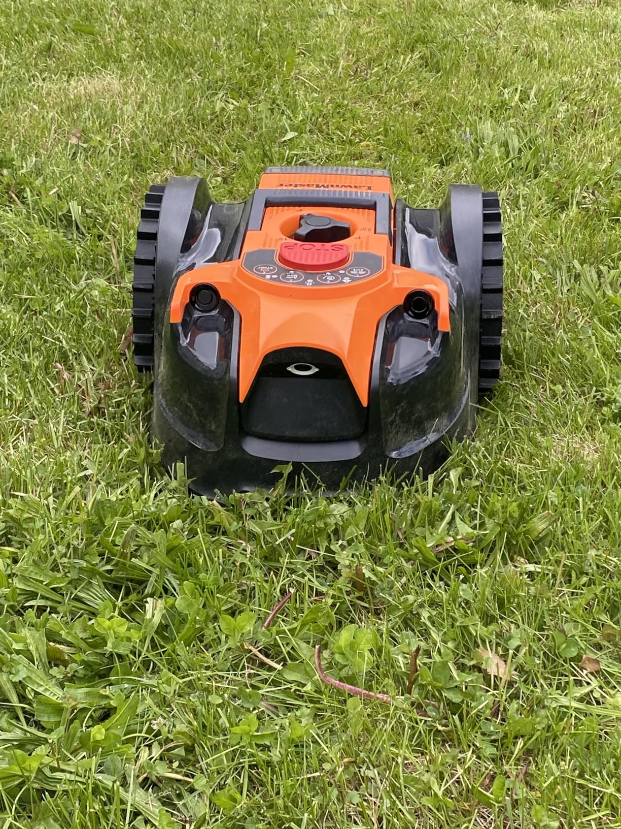LawnMaster OcuMow Perimeter Wire Free Robot Lawn Mower Cuts Small Lawns 1000-2000 Square Feet with Optical Navigation, Obstacle Avoidance, Low Noise and No Go Function customer photo 1