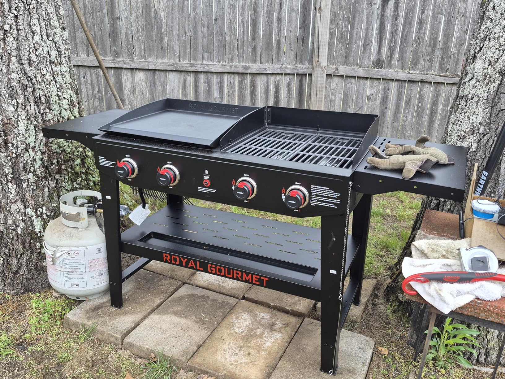 Royal Gourmet GD405A 4 Burner Gas Grill and Griddle Combo, Grilling Gear Set | Propane Griddle Grill Combo, Foldable Side Tables, 598 Sq. In., Heavy-duty for Outdoor Cooking, Tailgating, Black customer photo 1