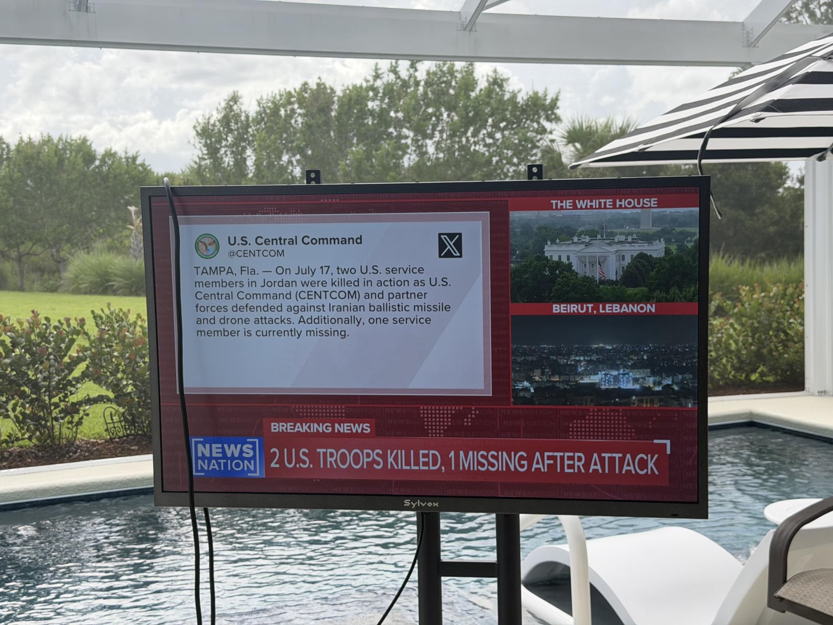 SYLVOX Outdoor TV, 55 inch Smart Waterproof Outdoor TV, 4K UHD Weatherproof IP56, Support Dolby Vision Atmos, Google Cast, 1000 nit Brightness for Outside Partial Sun & Full Shade (Deck Pro 3.0 /2026) customer photo 1