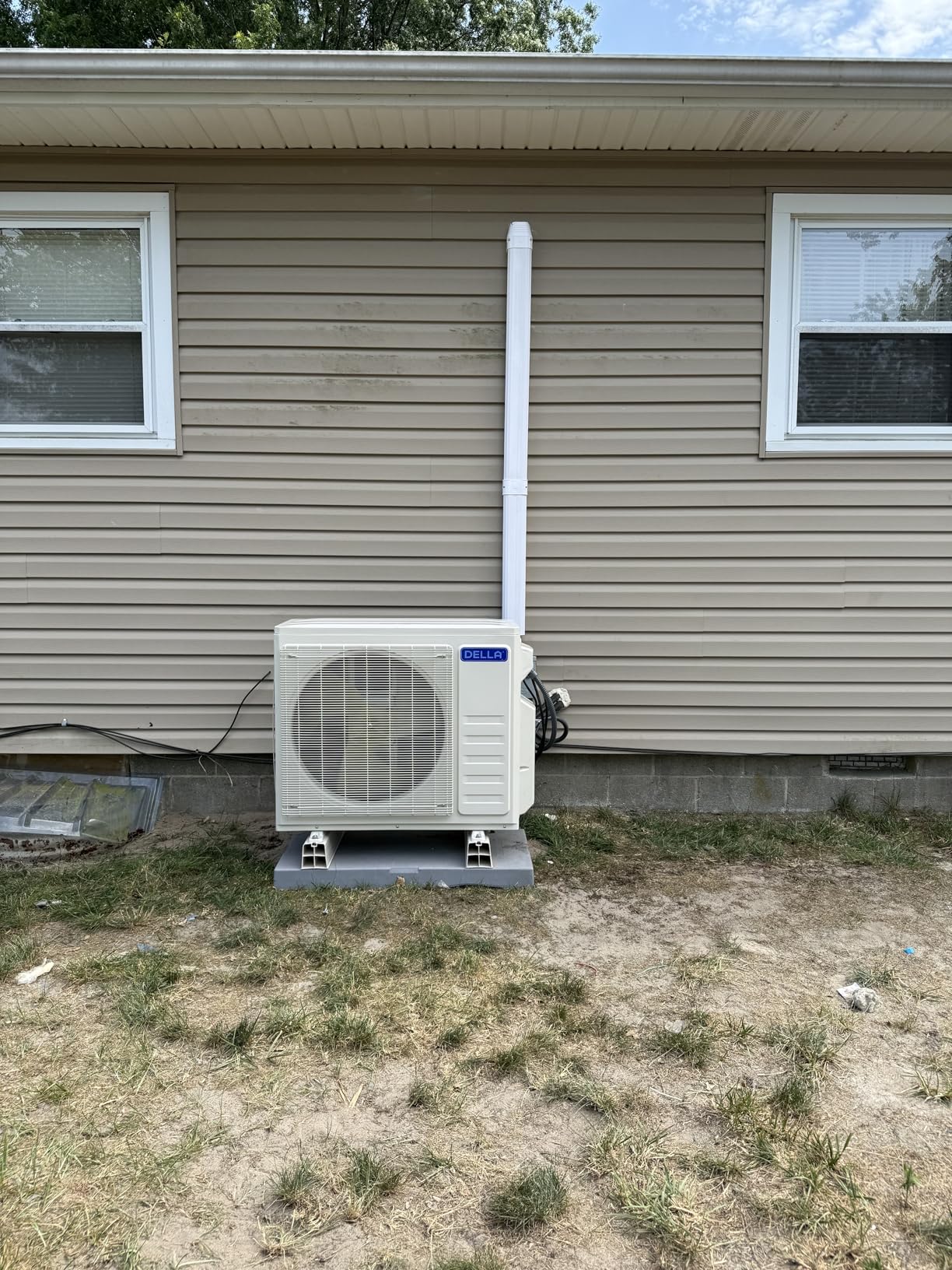 DELLA 28K BTU ODU Mini Split AC 3 Zone (2 * 9K+12K BTU) 20 SEER2 208-230V Works with Alexa and Wifi, Cools Up to 1350 Sq.Ft, Energy Efficient, Multi Zone, Pre-Charged Heat Pump, 16ft Kits customer photo 1