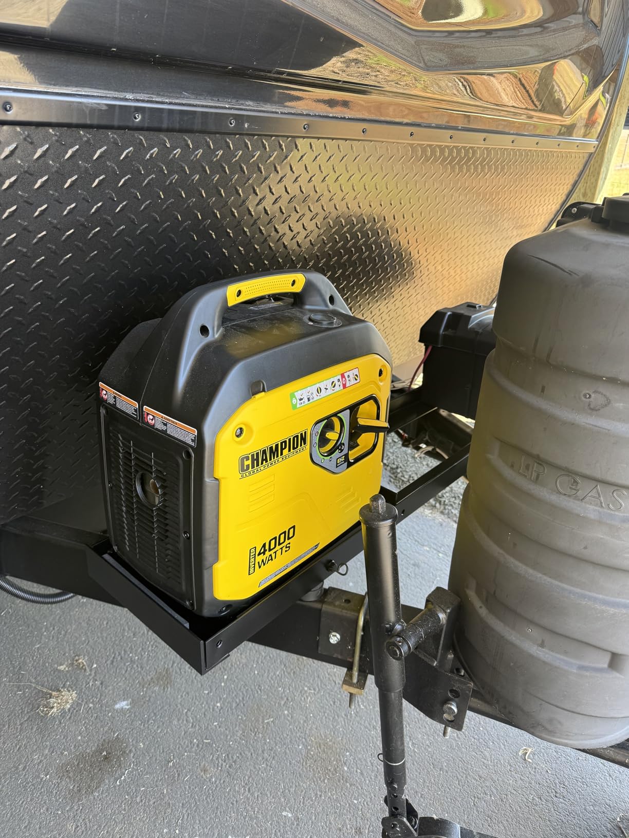 Champion Power Equipment 4000-Watt RV Ready Portable Inverter Generator with Quiet Technology and Free 3-Year Warranty customer photo 2