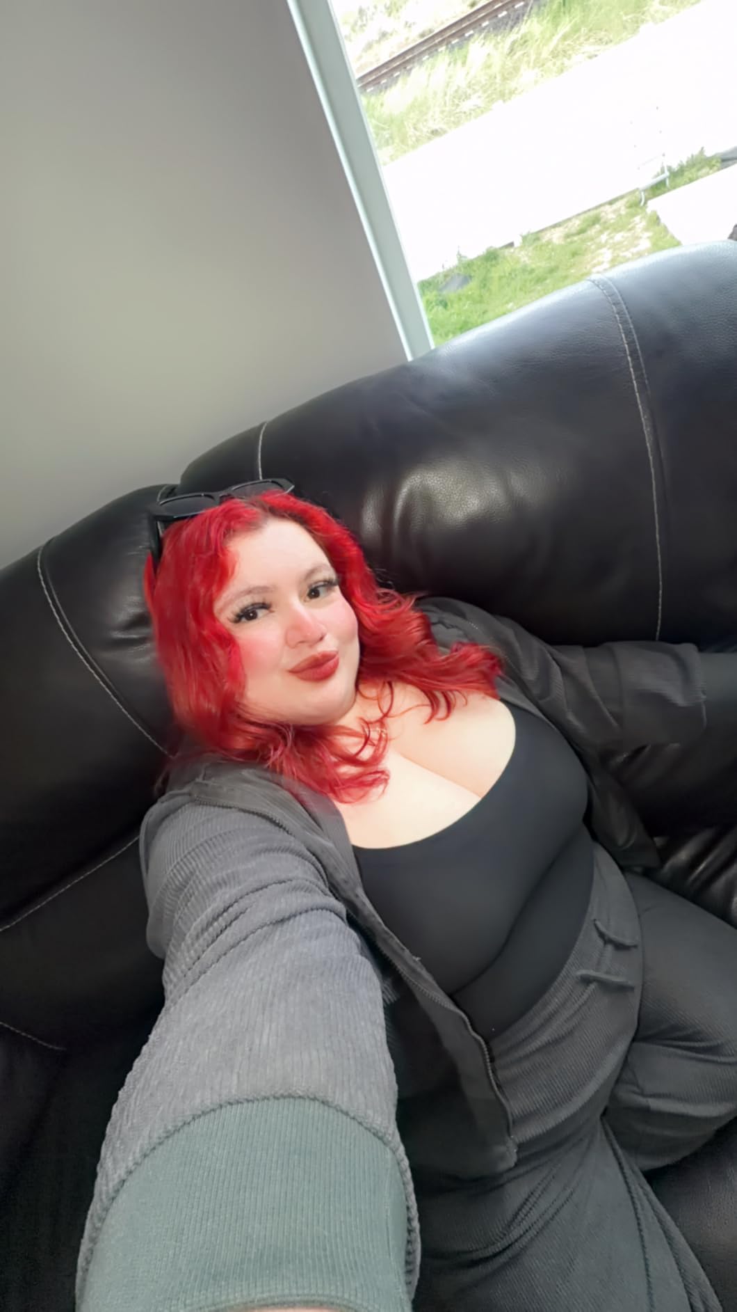 Dyson Special Edition Airwrap Complete Long Multi-Styler in Strawberry Bronze and Blush Pink with Detangling Comb customer photo 1