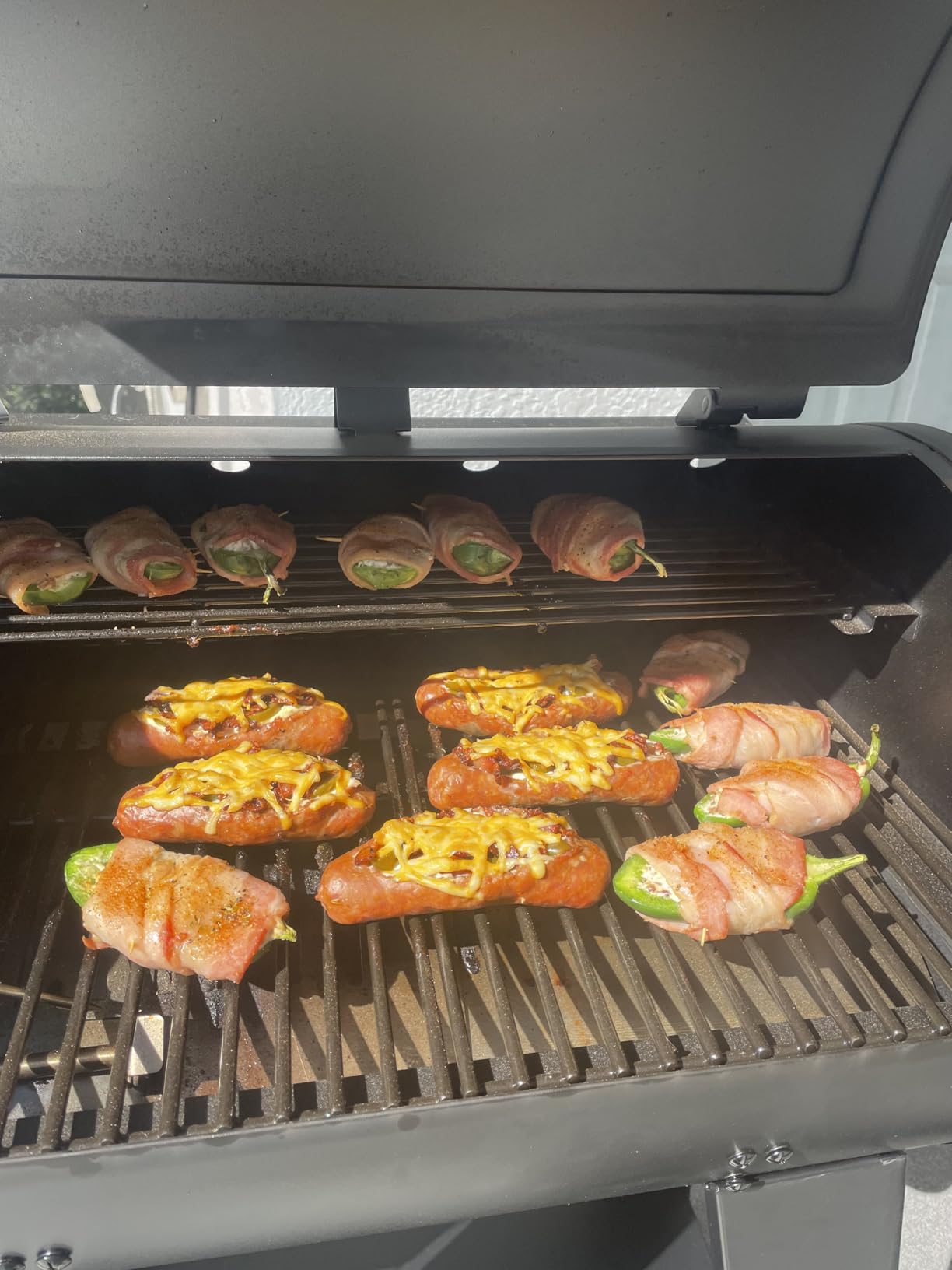 Pit Boss 500 FB2 Series Wood Pellet Grill & Smoker with Flame Broiler and LCD Digital Controller, 518-Sq. In. Cooking Space, 180°F to 500°F Temperature Range, Meat Probe, 5 lb. Pellet Hopper, Black customer photo 2