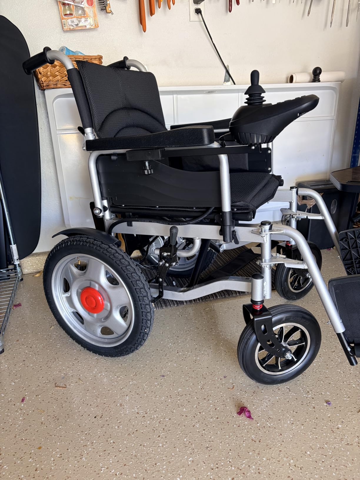 Electric Wheelchairs for Adults, 25+ Miles Long Travel Range, Foldable Motorized Wheelchair, Portable All-Terrain Motorized Wheelchair for The Elderly customer photo 1