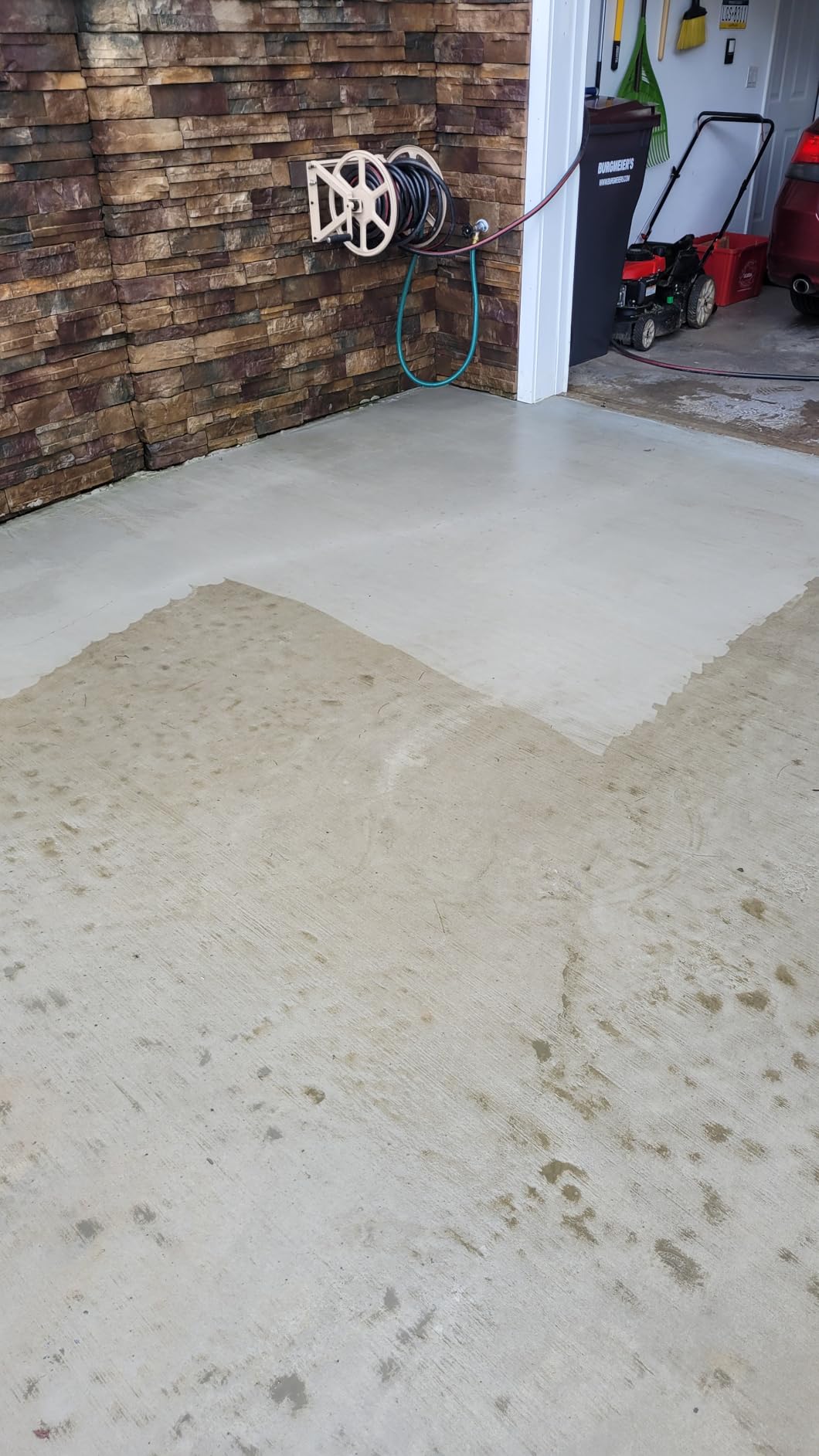 Greenworks 3000 PSI (2.0 GPM Max) Brushless Electric Pressure Washer (15°, 25°, 40°, Turbo and Soap Nozzle) for Use On Decks, Fences, Driveways, Sidewalks, Siding & More. Heavy-Duty customer photo 2