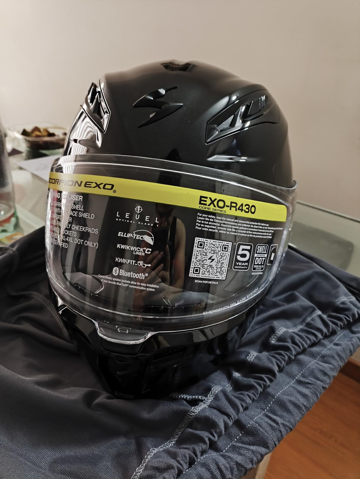 ScorpionEXO R430 Full Face Street Motorcycle Helmet with Bluetooth Ready Speaker Pockets DOT/SNELL Approved Solid (Matte Black - Medium) customer photo 1