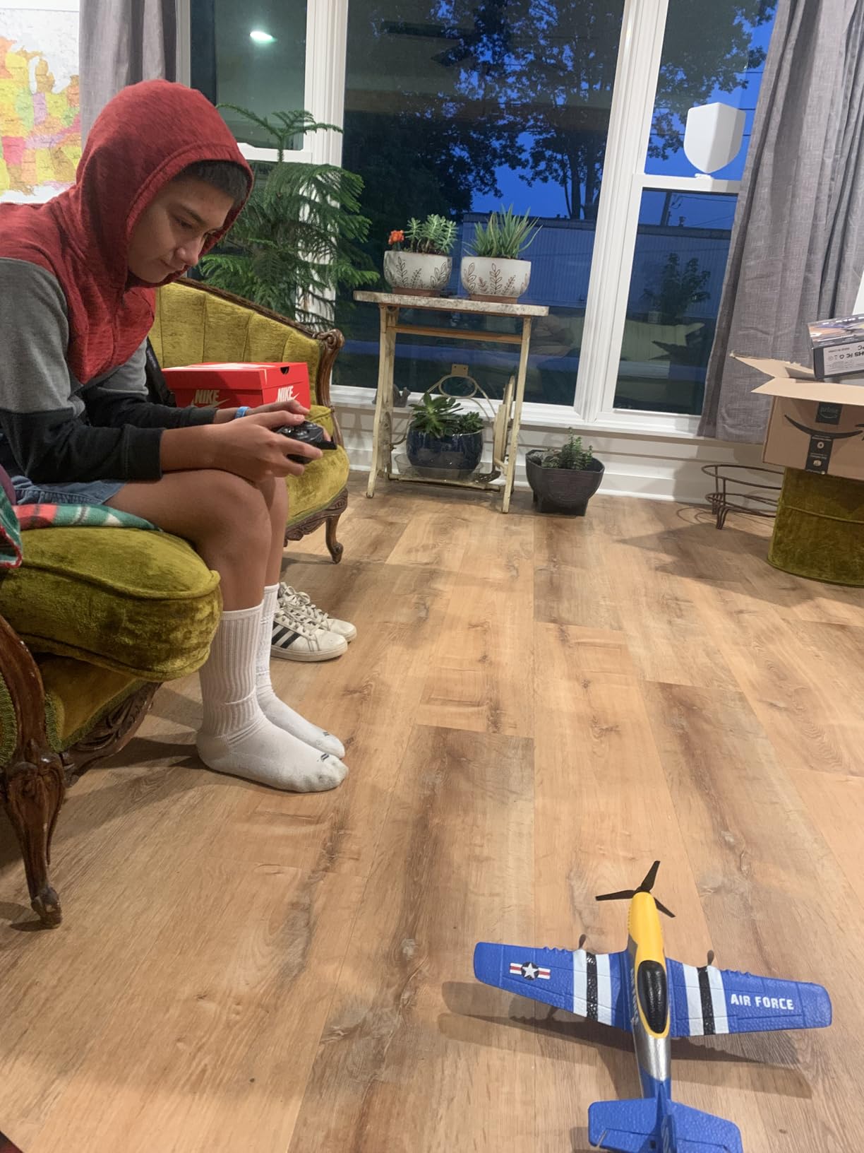 HAWK'S WORK 3 Channel RC Plane P-51D Mustang, Remote Control Airplane Ready to Fly, 2.4GHz 6-axis Gyro Stabilizer, Easy to Fly for Kids & Beginners customer photo 1