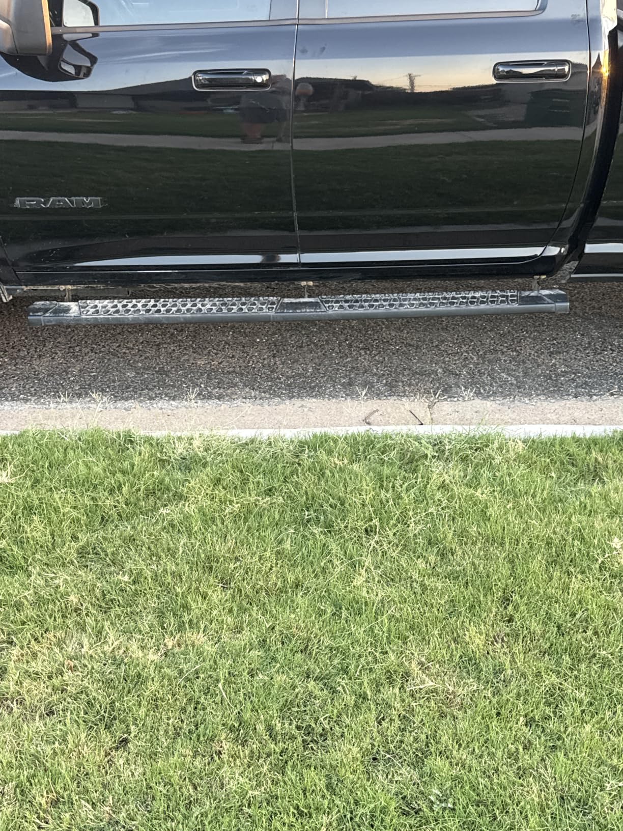 6 Inches Running Boards Side Steps Compatible with 2022-2026 Toyota Tundra Crewmax Cab 4 Full Size Doors, Black Textured Aluminum Nerf Bars customer photo 1