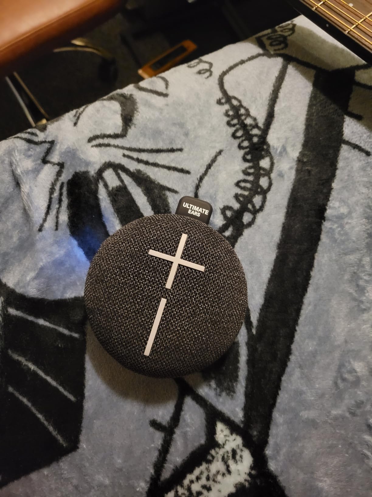 MINIROLL Ultra-Portable Waterproof Bluetooth Speaker, Balanced Bass, IP67 Dustproof, 131 ft (40 m) Range - Gentle Black customer photo 1