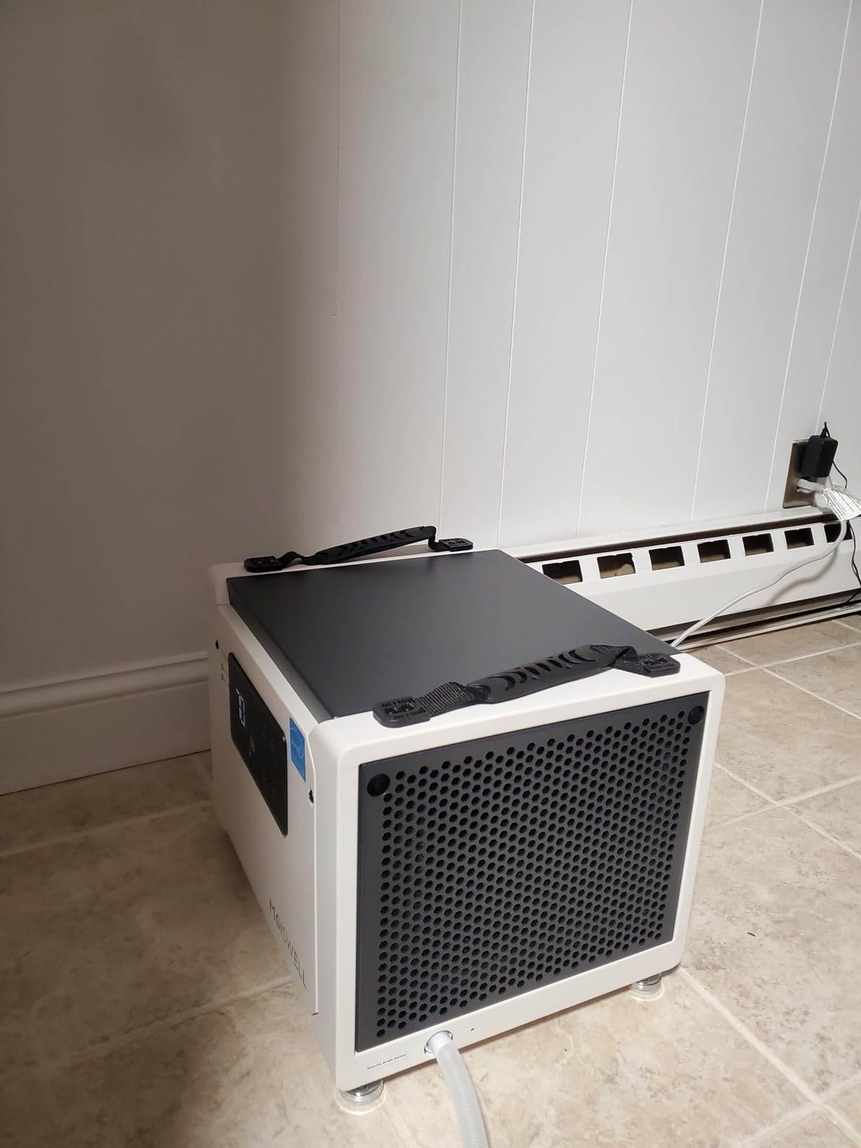 70 Pints Commercial Dehumidifier with Drain Hose, Compact Crawl Space Dehumidifiers for Basement and Home, Energy Star Certified, Automatic Defrost | MOISWELL Defender ME-7 customer photo 2