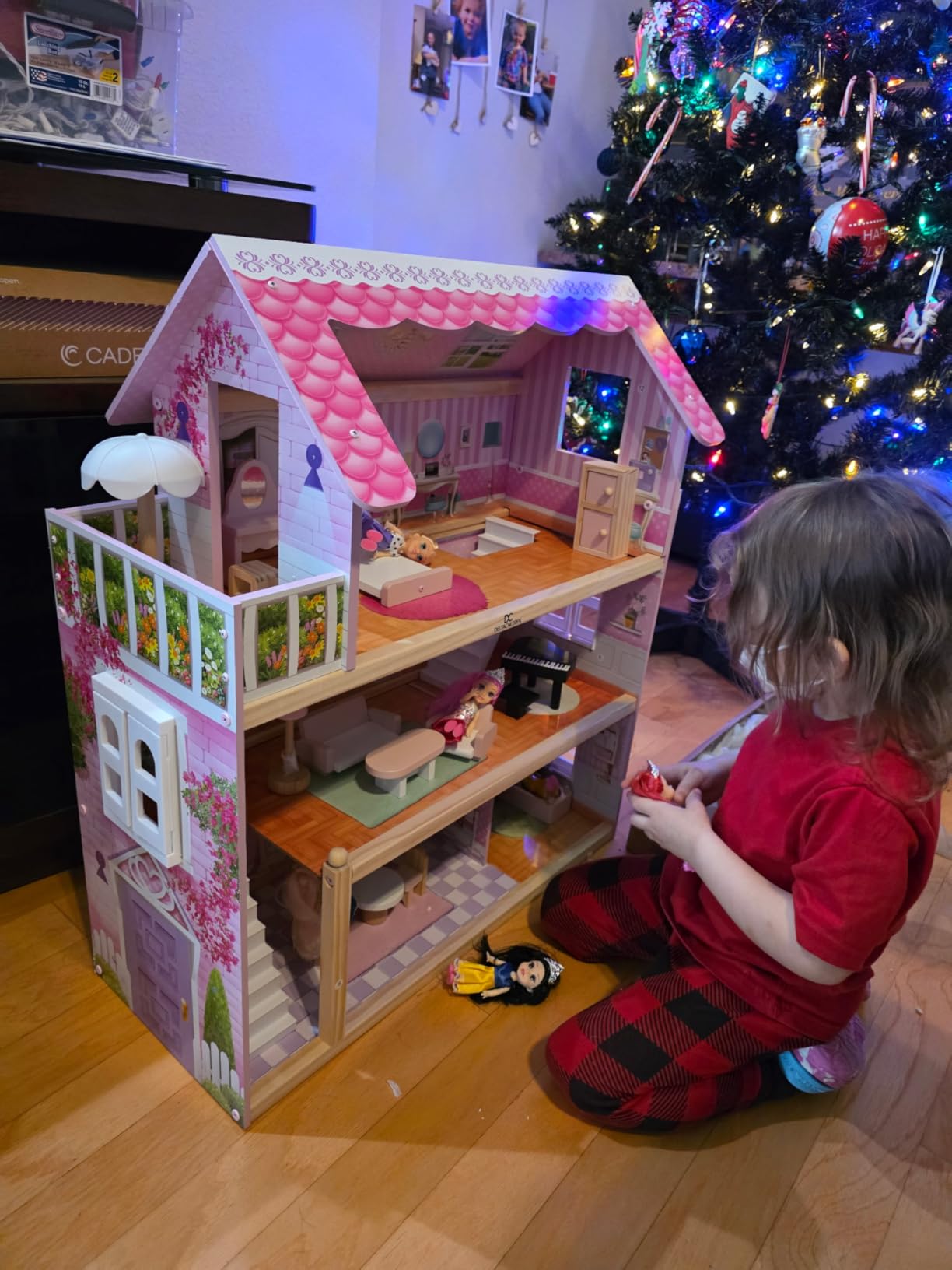 Delta Children Little Gem Dollhouse - 3-Story Dollhouse with 4 Rooms - Includes 16 Accessories - Fits 5-inch Dolls - Pretend Play Dream Gift for Ages 3+ customer photo 1