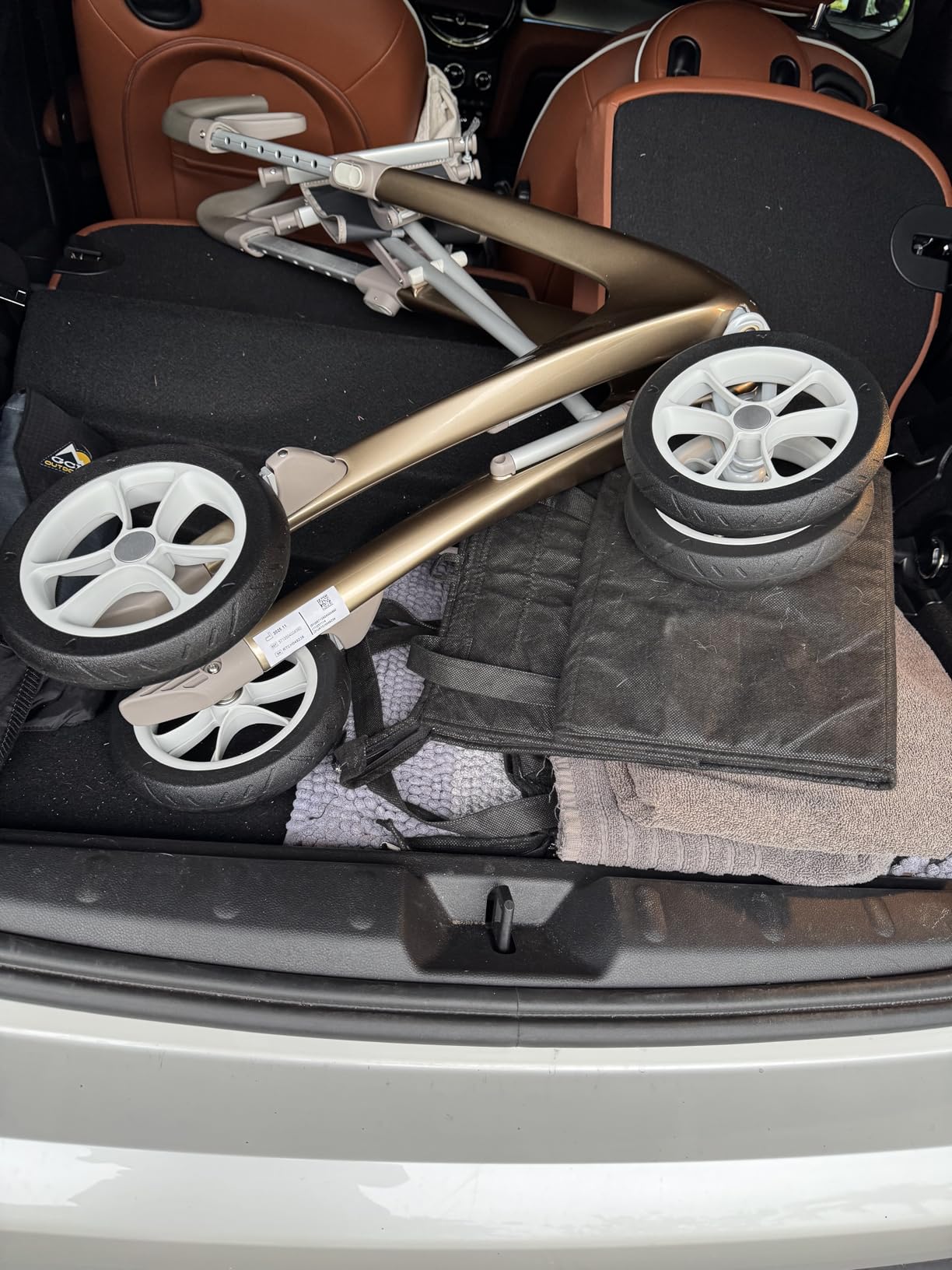 byACRE Carbon Ultralight Rollator Walker, 10.6 lbs, Champagne Gold, Regular | World's Lightest Carbon Rollator Walker with Seat for Seniors, Foldable Mobility Aid, Indoor and Outdoor Use customer photo 1