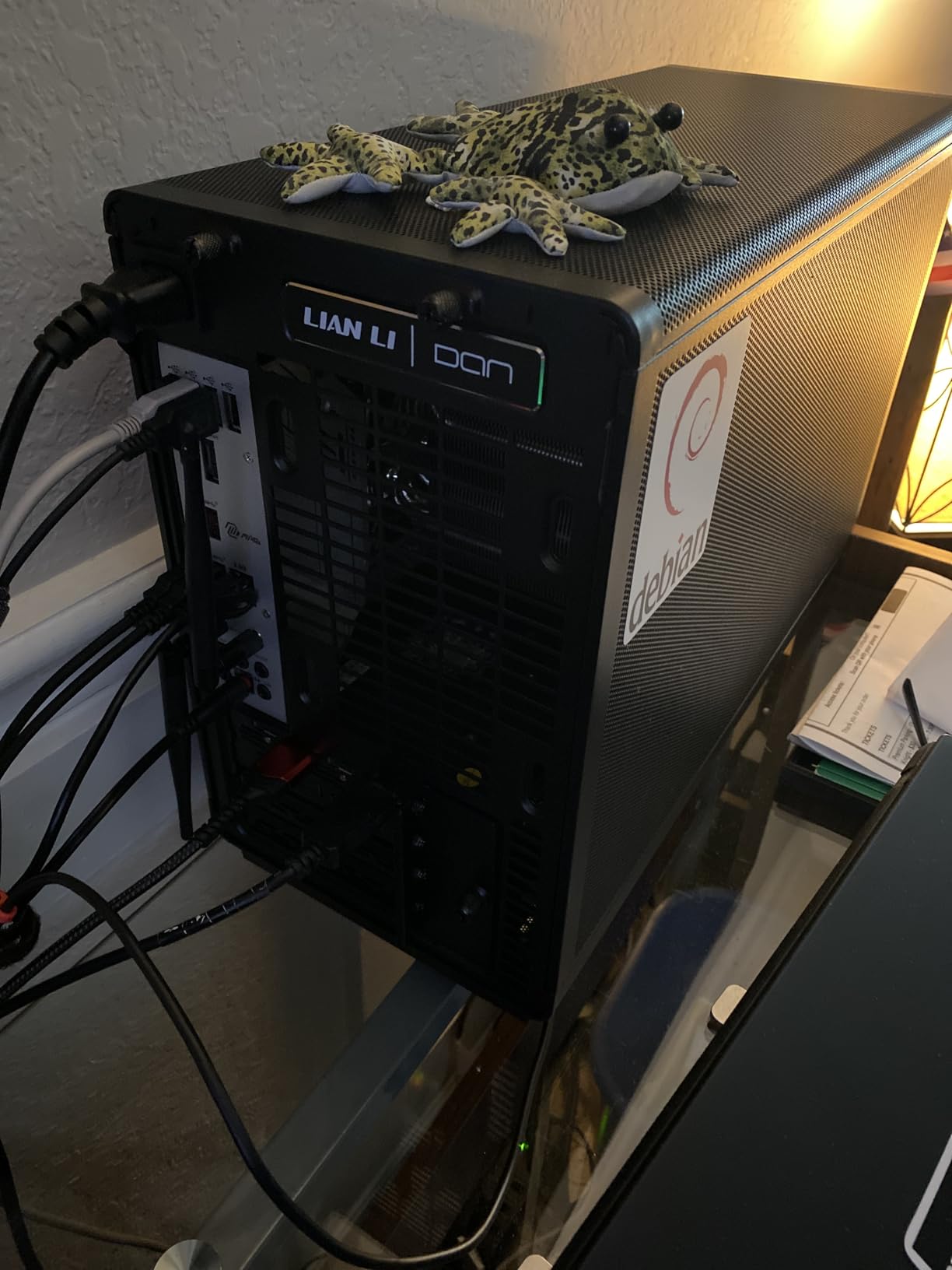 Lian Li A3-mATX-WD-26.3L Micro Form Factor Chassis - No Fans Included - Supports 360mm AIO - Modularity Design - for M-ATX, ITX Motherboard - DAN Cases Collaboration - Wood Front Panel - Black customer photo 2
