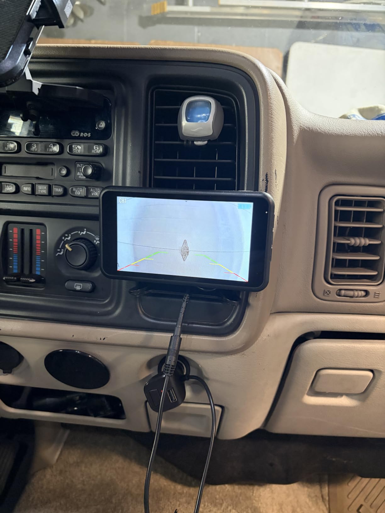 AUTO-VOX Solar Wireless Backup Camera: 5