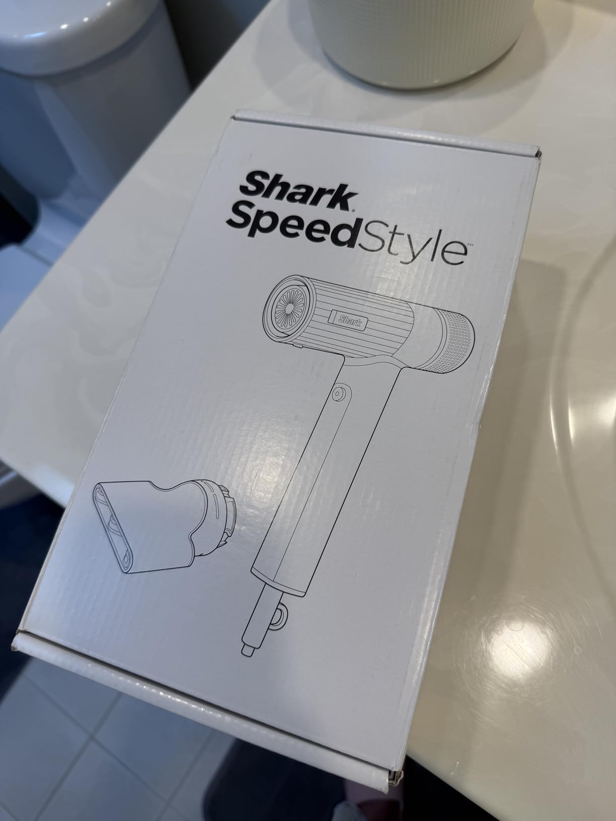 Shark SpeedStyle Essential High-Velocity Dryer with Concentrator, Lightweight, Ionic, No Heat Damage, Best for Straight and Wavy Hair, Silk HD301 customer photo 1