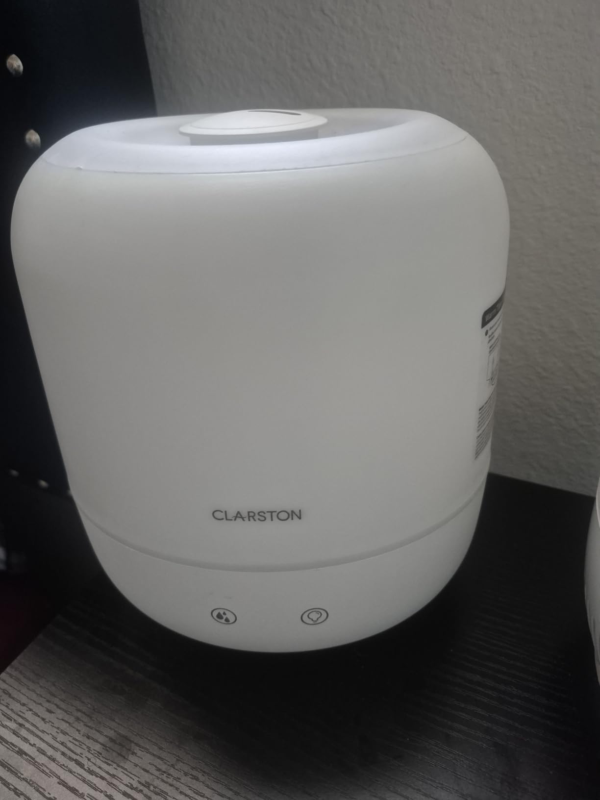 Clarston 2L Cool Mist Humidifier for Bedroom with 360 Degree Adjustable Nozzle, High and Low Mist Levels, Ultra-Low Noise, Light-Off, No BPA, Auto Shut Off, Ideal Baby Humidifier with Easy Top Filling customer photo 1