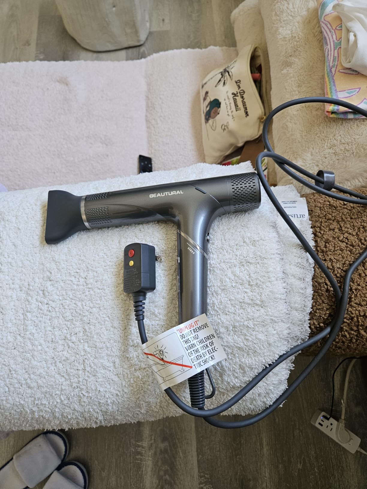 BEAUTURAL Hair Dryer, 1600W High-Speed Foldable Travel Blow Dryer, 110,000 RPM Brushless Motor Million Ionic for Fast Drying & Frizz Control, 3 Temps & 3 Speeds, Dual Voltage for Worldwide Use, Gray customer photo 1