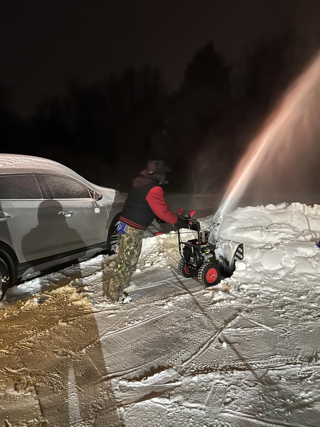 AMERISUN 24-Inch Gas Snow Blower with 212cc 4-Cycle OHV Engine, Recoil Start, 40Ft Snow Throwing for Decks, Driveways, and Sidewalks customer photo 1