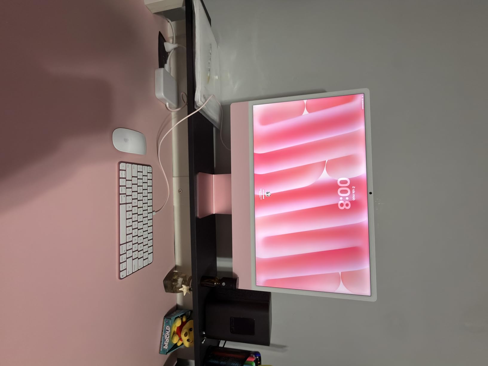 Apple 2024 iMac All-in-One Desktop Computer with M4 chip with 10-core CPU and 10-core GPU: Built for Apple Intelligence, 24-inch Retina Display, 16GB Unified Memory, 256GB SSD Storage; Green customer photo 1