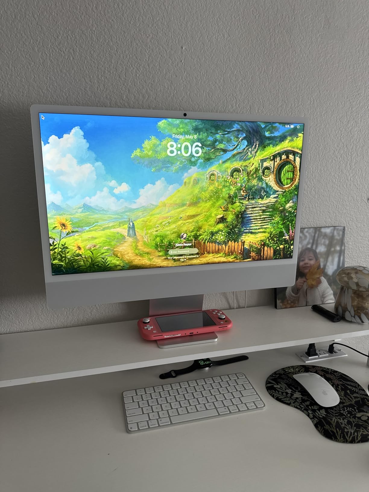 Apple 2024 iMac All-in-One Desktop Computer with M4 chip with 10-core CPU and 10-core GPU: Built for Apple Intelligence, 24-inch Retina Display, 16GB Unified Memory, 256GB SSD Storage; Green customer photo 2