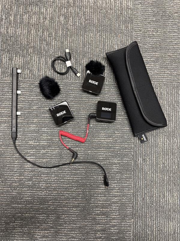 RØDE Wireless GO III (Gen 3) - Compact Wireless Mic - Pristine Audio, 32-bit Float Recording, Automatic Level Control, for Phones, Cameras and Computers (Black) customer photo 1