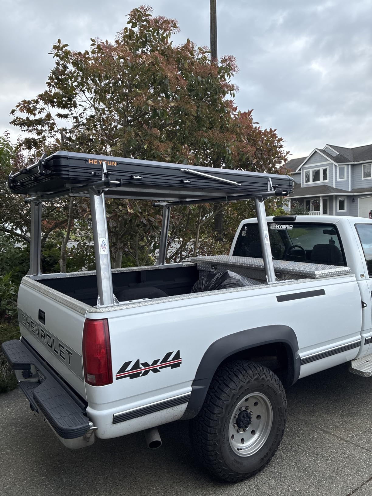 Adventurer Pro Rooftop Tent Hard Shell with Side Awning & LED Light Strip, 2-3 Person Roof Top Tent for 4 Season Camping customer photo 1